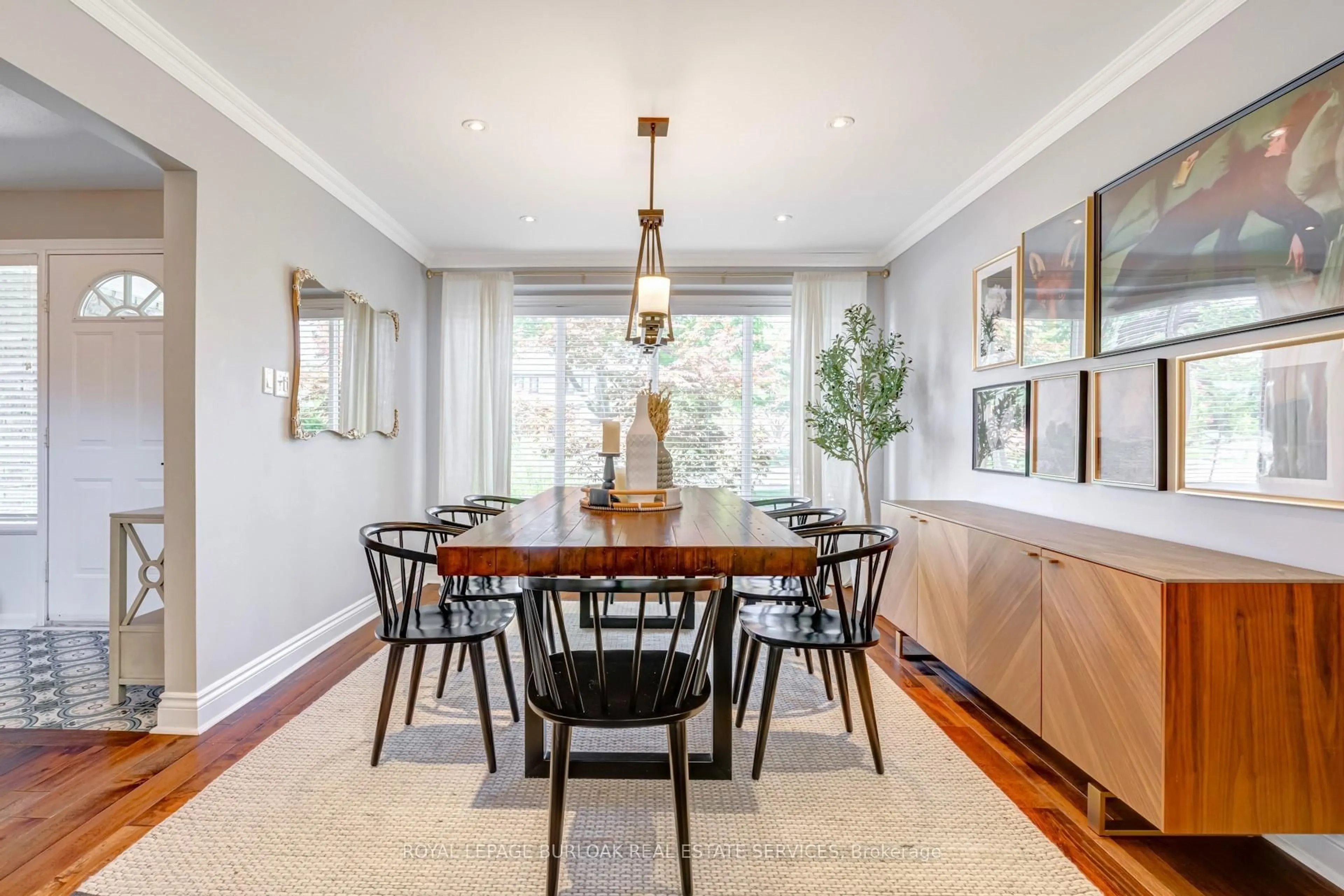 Dining room, wood/laminate floor for 1807 Heather Hills Dr, Burlington Ontario L7P 2Z1
