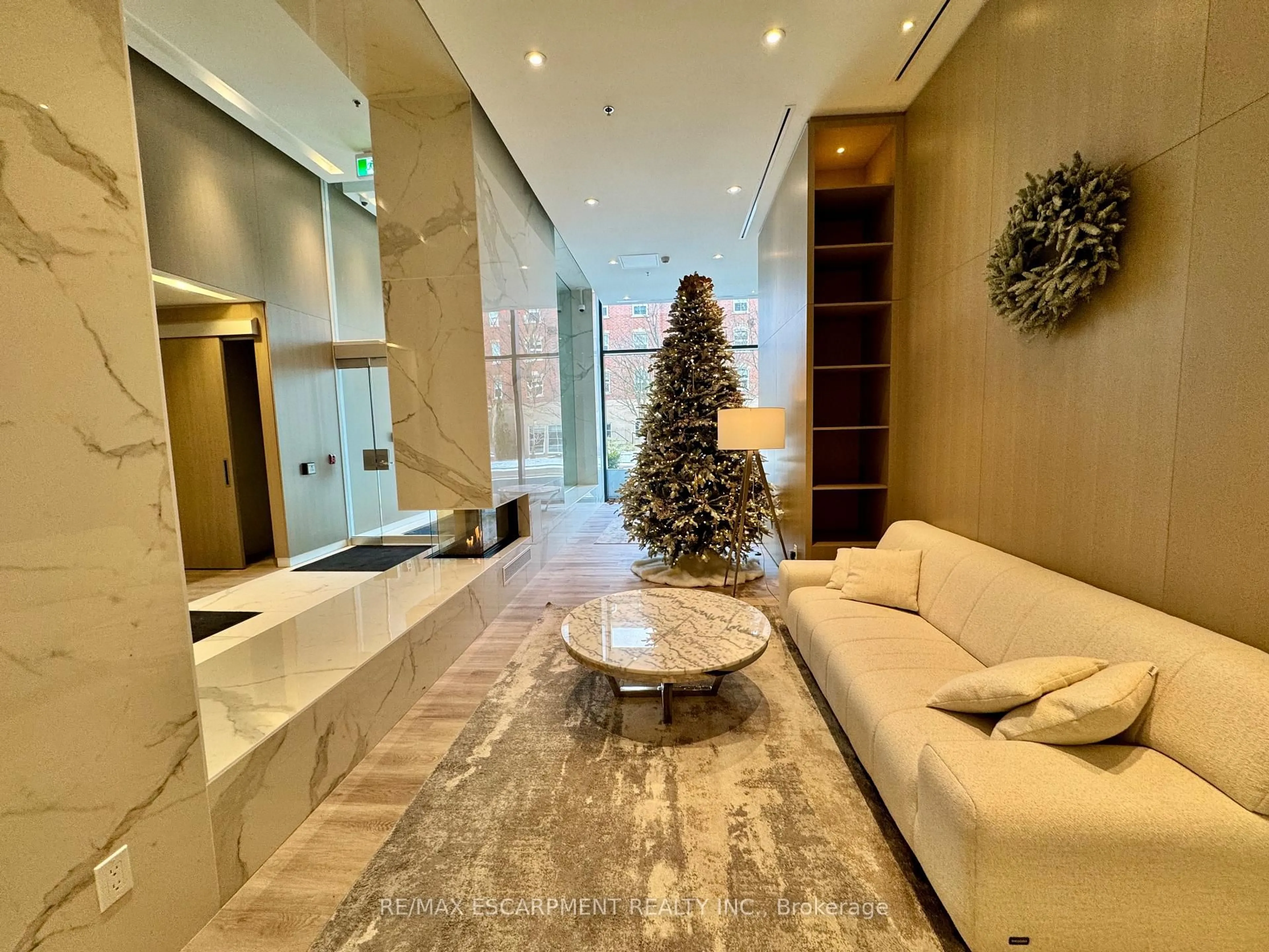 Lobby for 370 Martha St #704, Burlington Ontario L7R 2P7