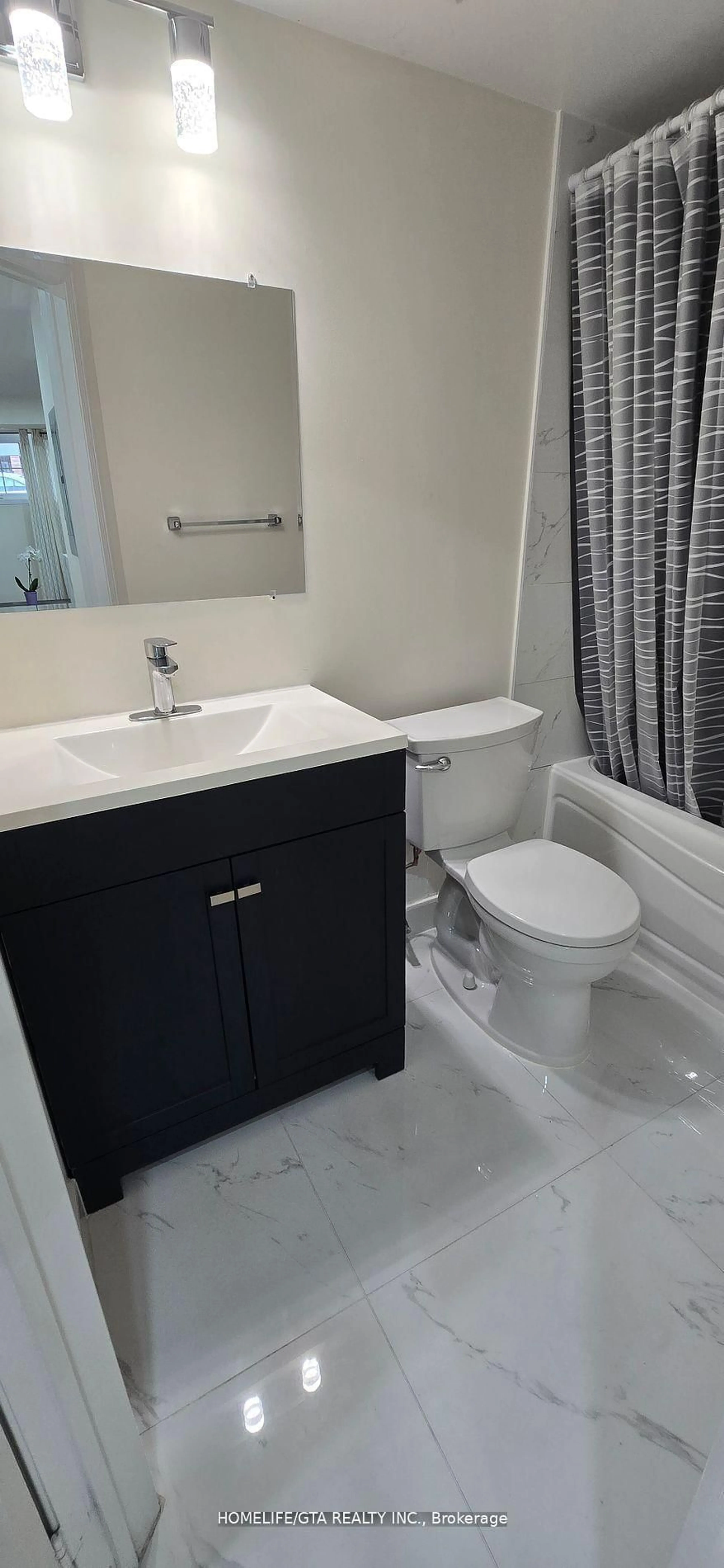 Standard bathroom, unknown for 157 Isaac Devins Blvd #3, Toronto Ontario M9M 0C5