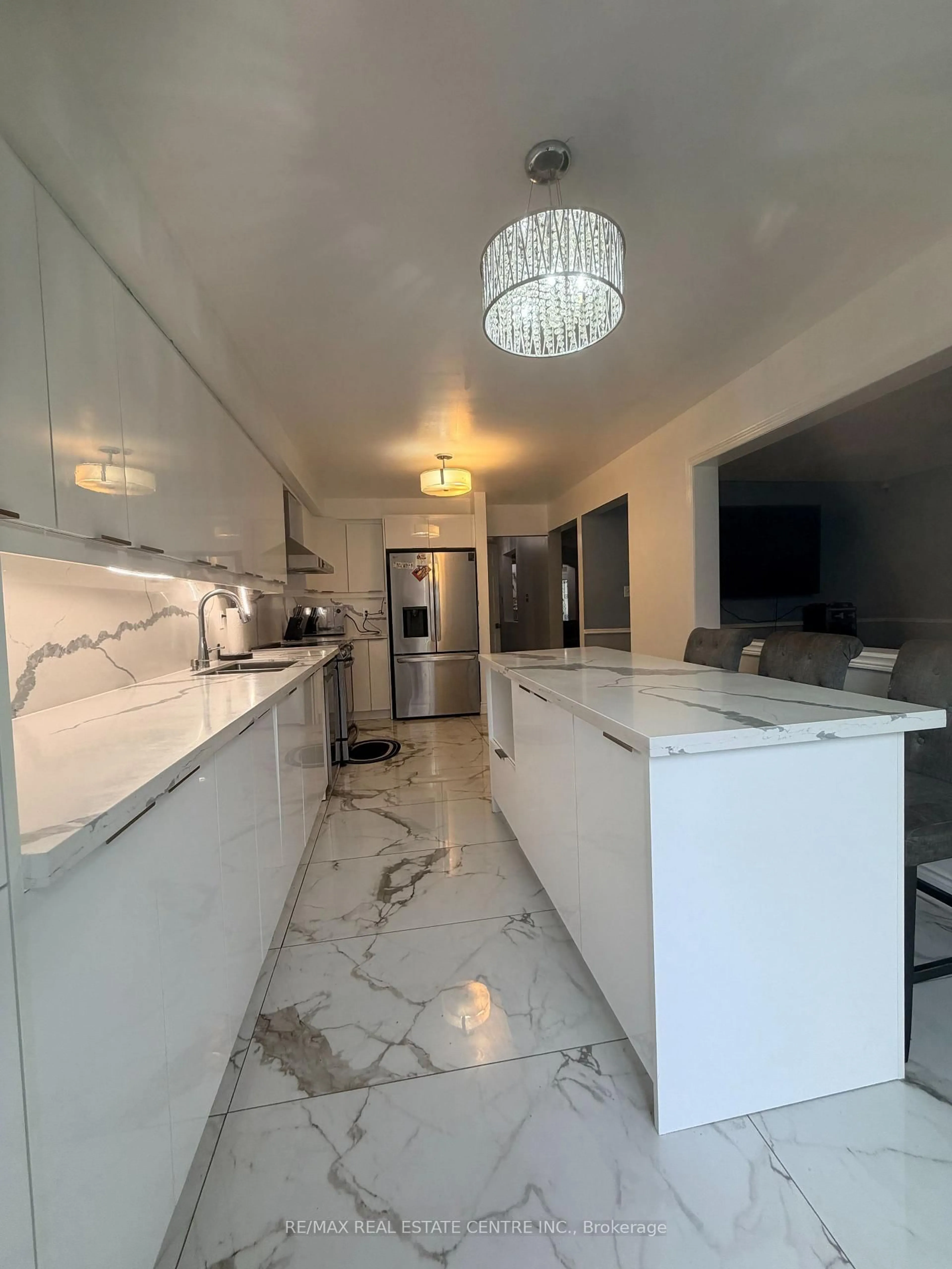 Contemporary kitchen, ceramic/tile floor for 23 Capistro St, Brampton Ontario L7A 3J2