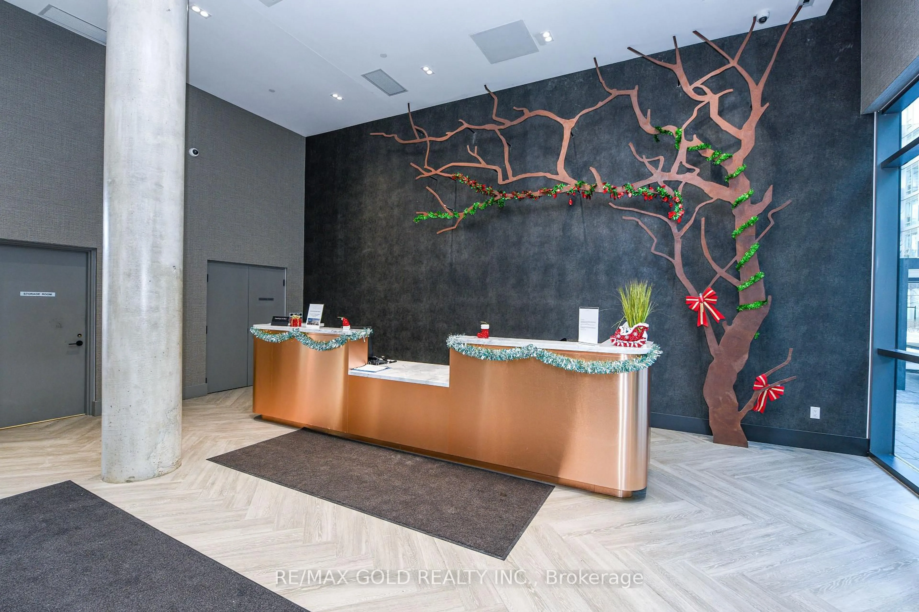 Lobby for 2450 Old Bronte Rd #723, Oakville Ontario L6M 5P6