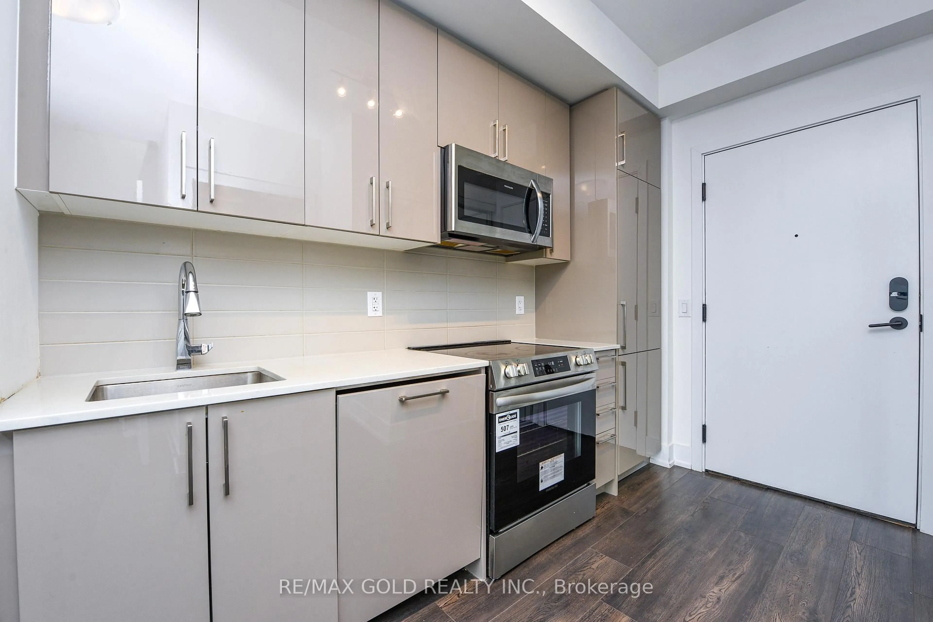Standard kitchen, unknown for 2450 Old Bronte Rd #723, Oakville Ontario L6M 5P6