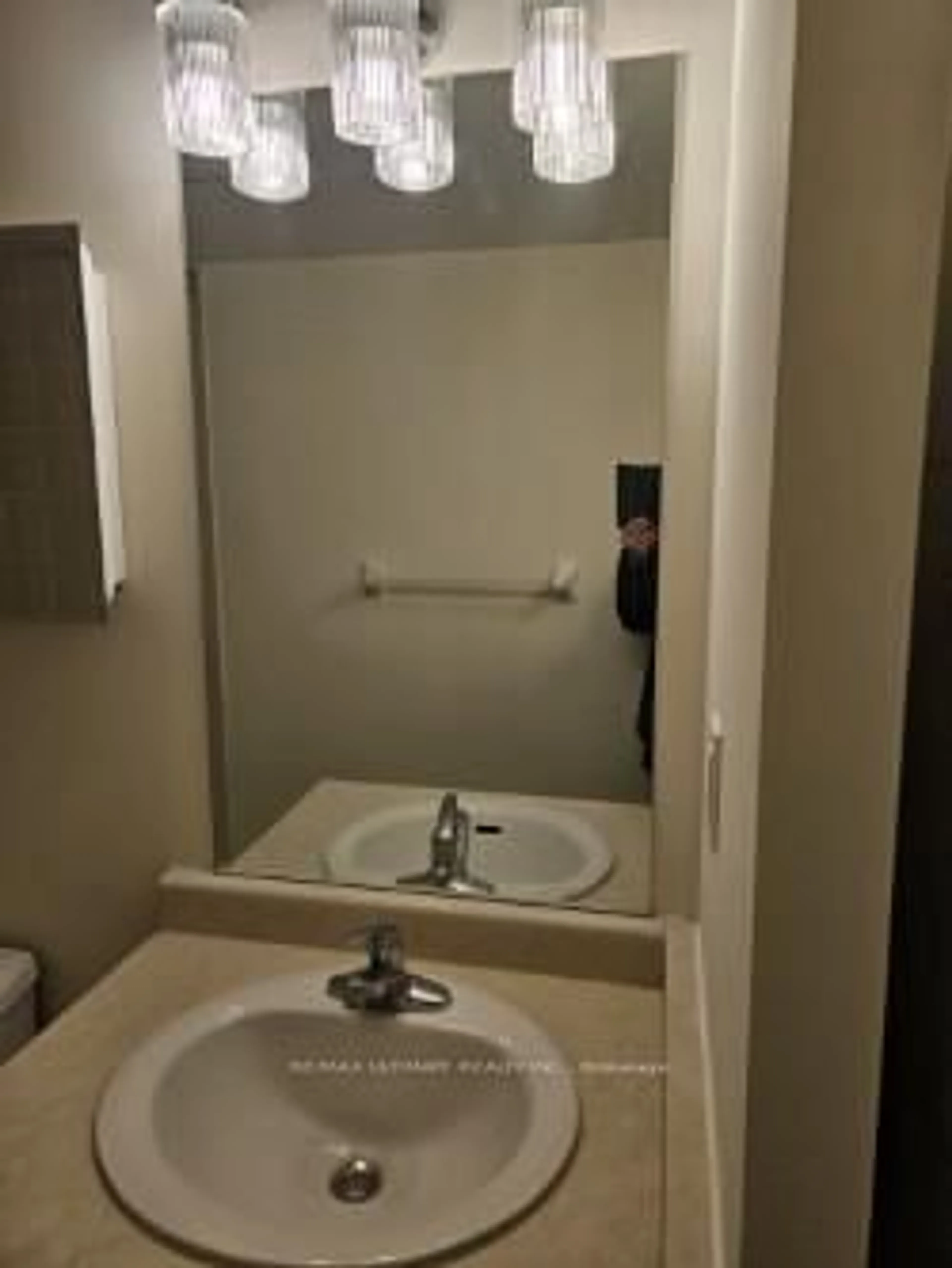 Standard bathroom, unknown for 95 George Appleton Way #2168, Toronto Ontario M3M 0A2