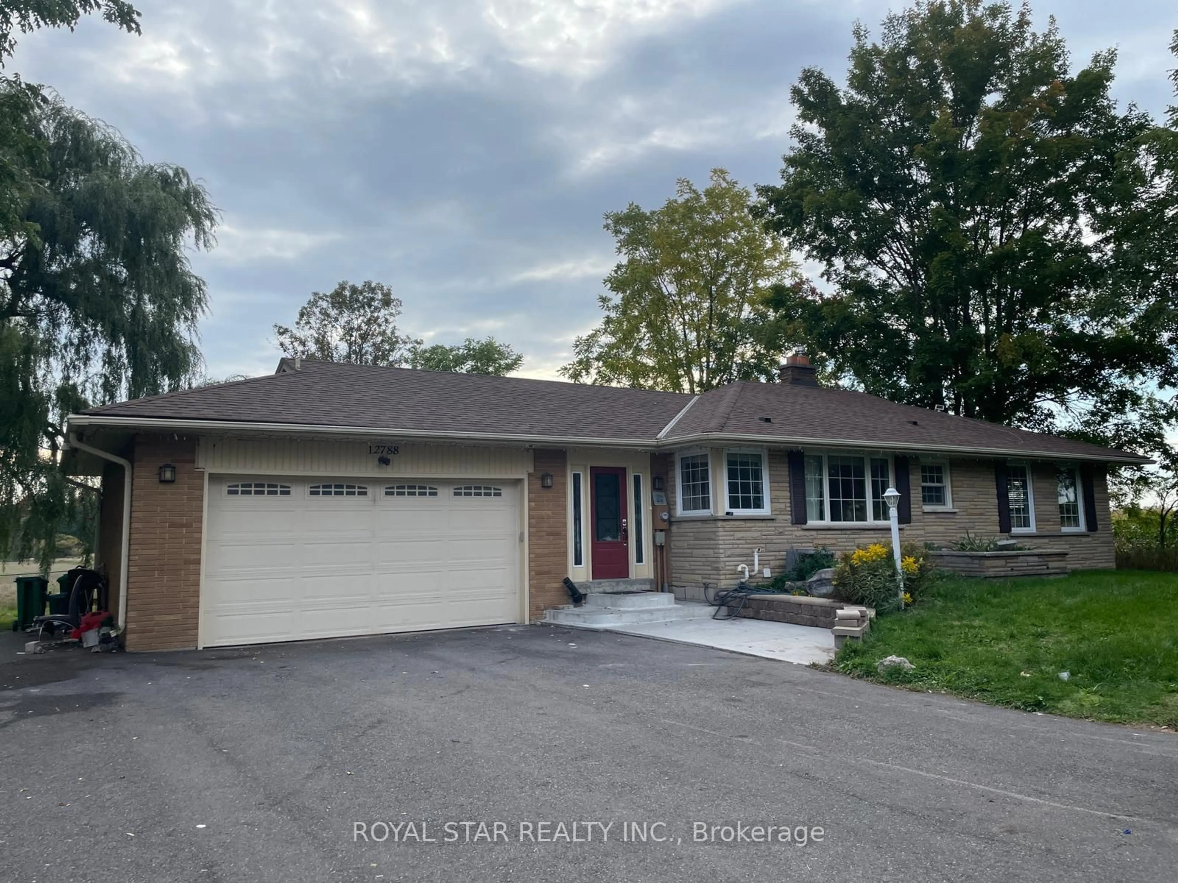 Home with vinyl exterior material, street for 12788 McLaughlin Rd, Caledon Ontario L7C 2A1