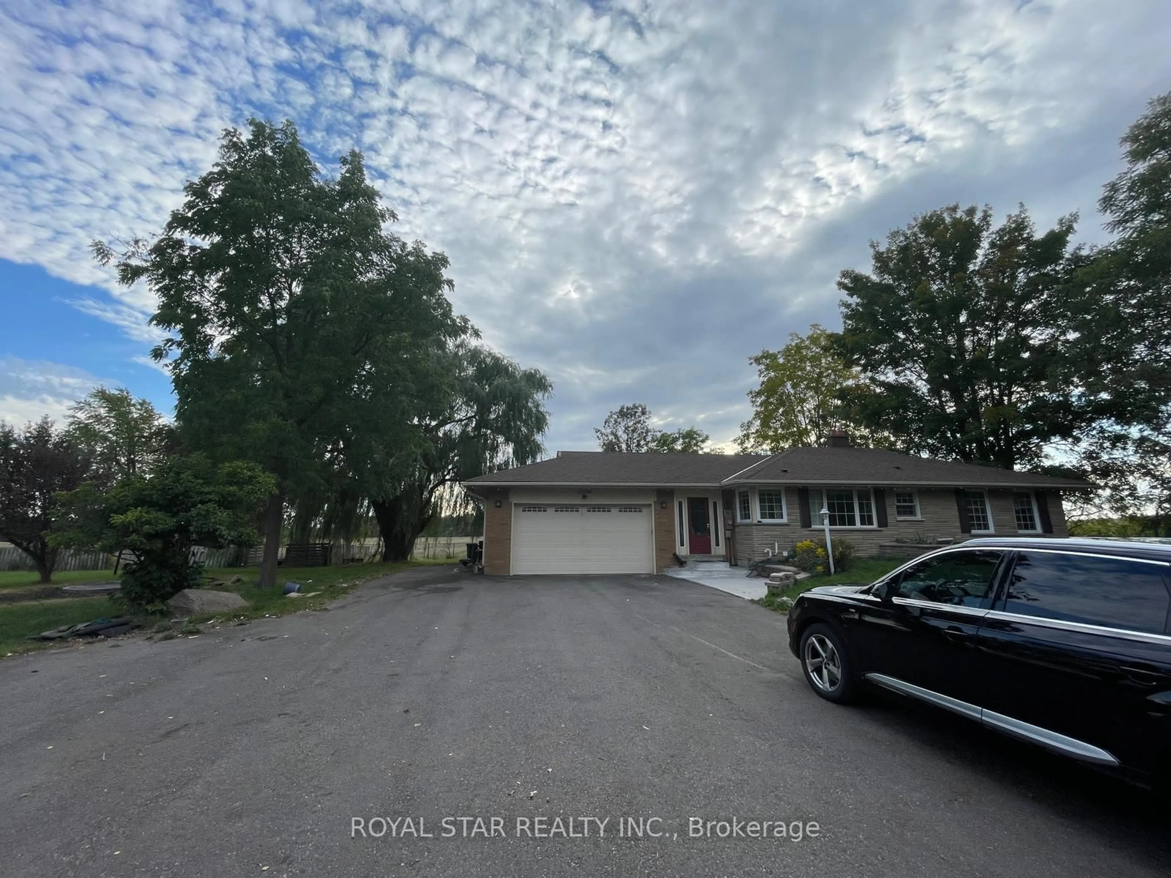 A pic from outside/outdoor area/front of a property/back of a property/a pic from drone, street for 12788 McLaughlin Rd, Caledon Ontario L7C 2A1