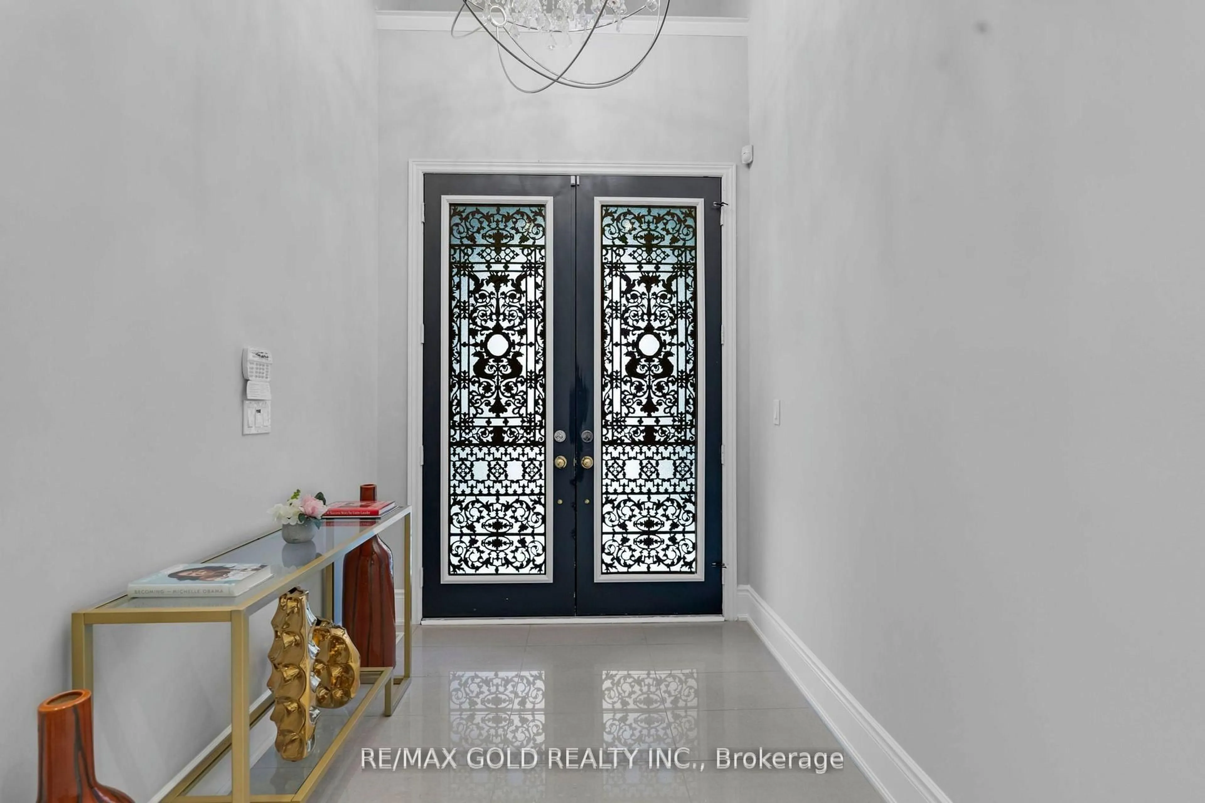 Indoor entryway for 34 Rhapsody Cres, Brampton Ontario L6P 4E8