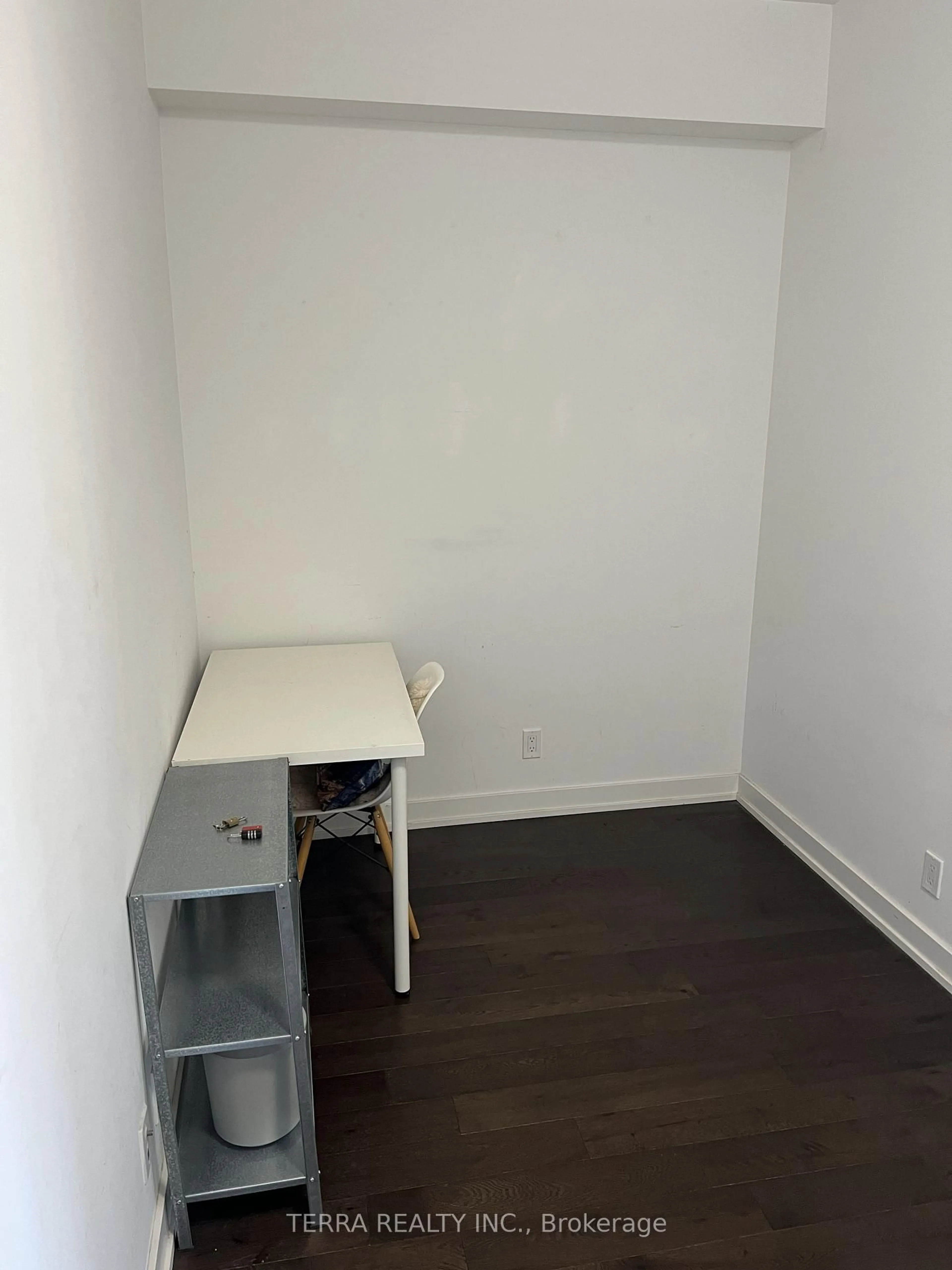 A pic of a room for 2212 Lakeshore Blvd #4010, Toronto Ontario M8V 3X9