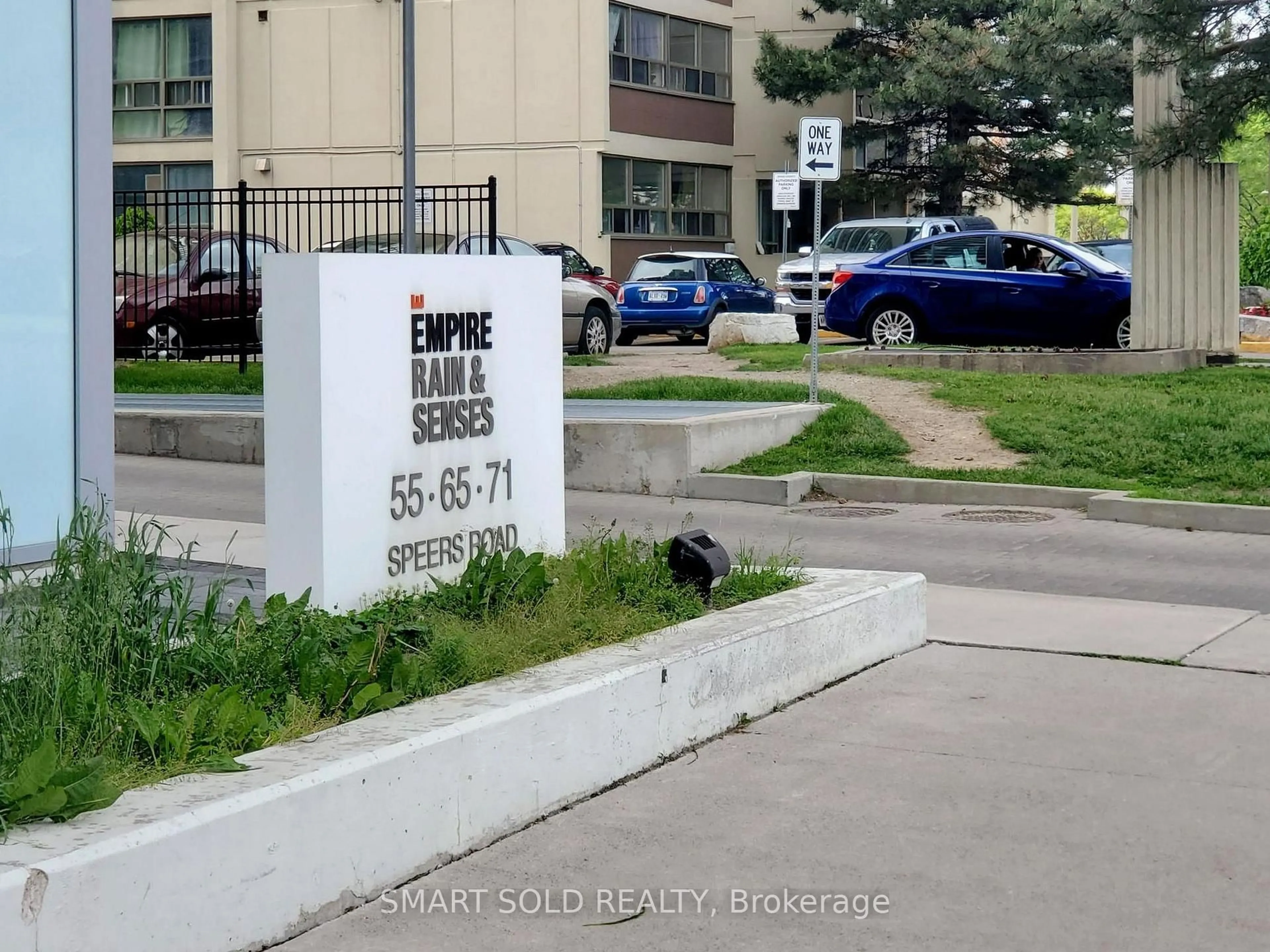 Unknown for 65 Speers Rd #712, Oakville Ontario L6K 0J1