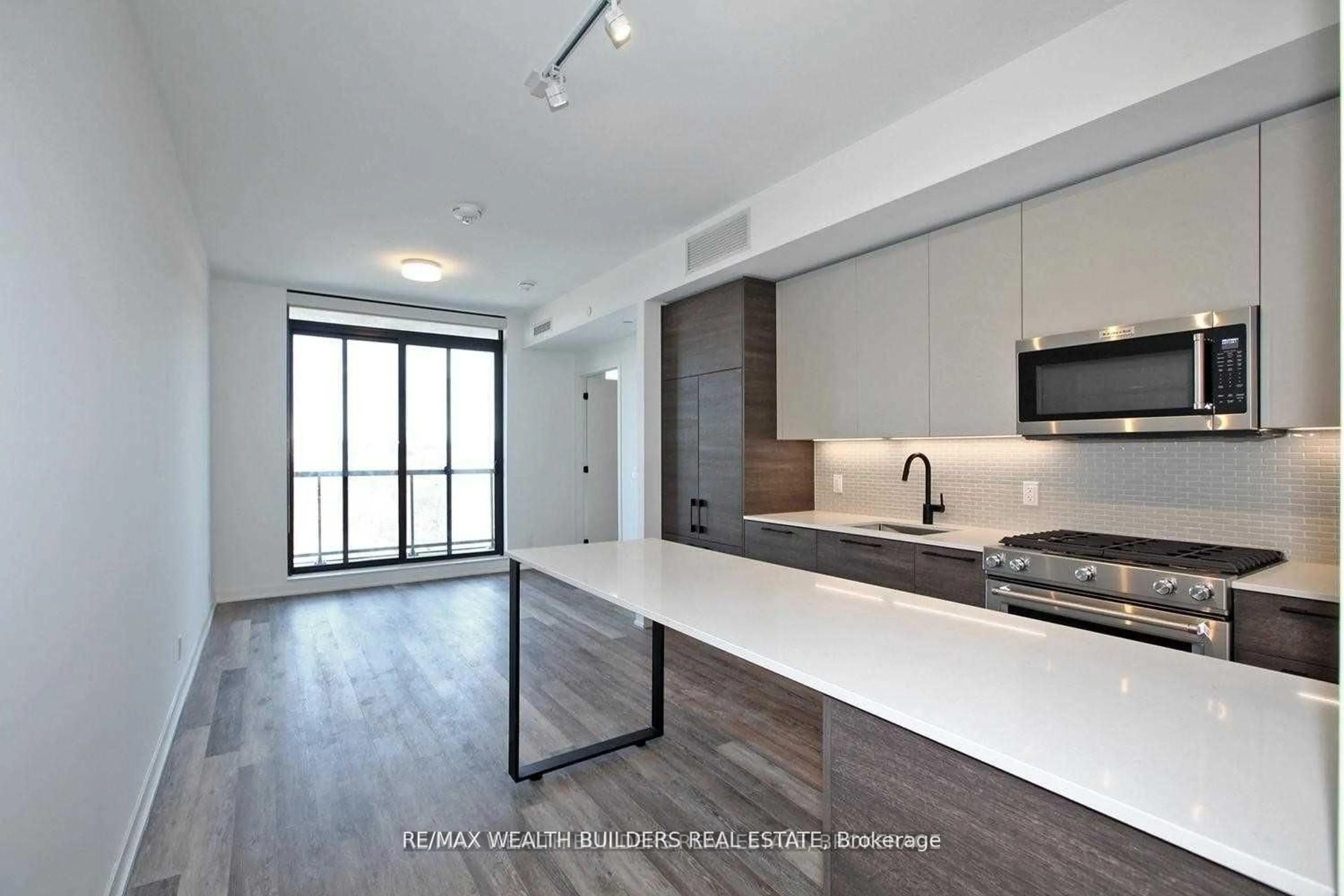 Open concept kitchen, unknown for 2118 Bloor St #511, Toronto Ontario M6S 1M8