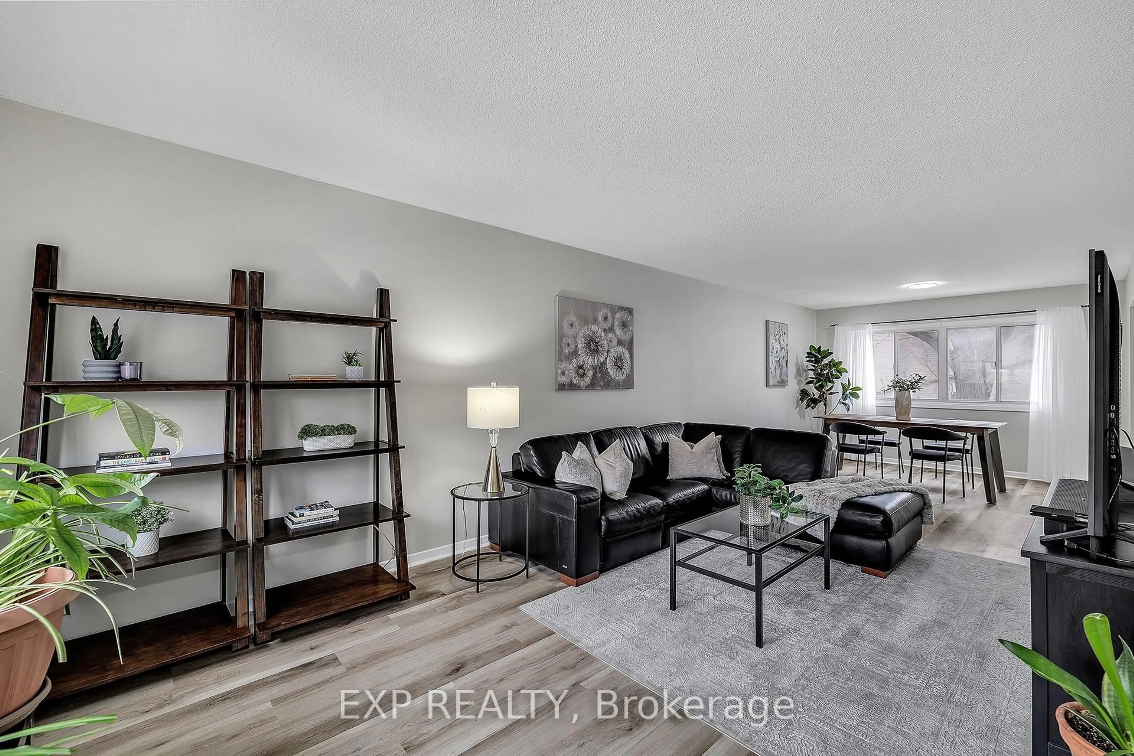 Living room with furniture, unknown for 7030 Copenhagen Rd #49, Mississauga Ontario L5N 2P3