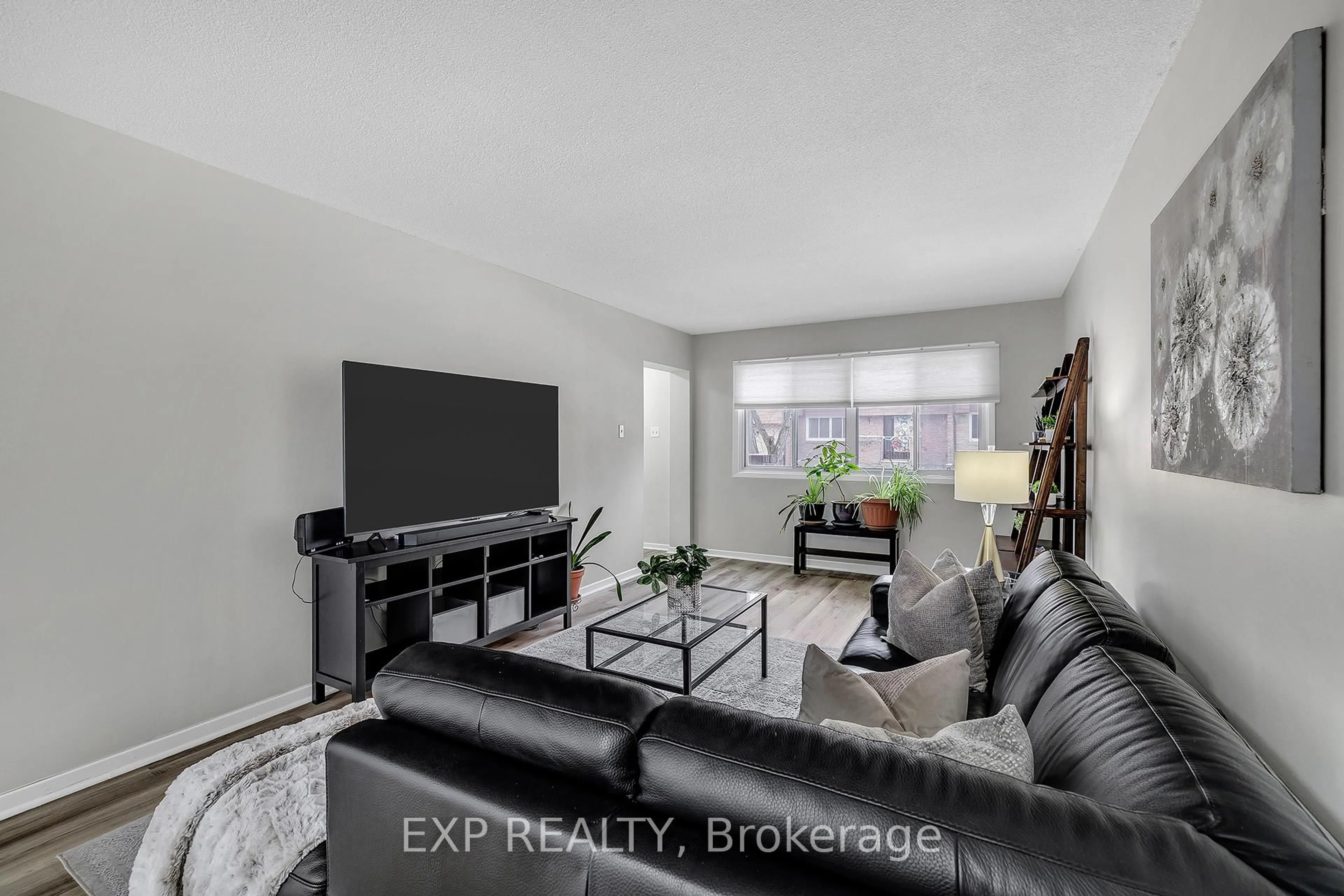 Living room with furniture, unknown for 7030 Copenhagen Rd #49, Mississauga Ontario L5N 2P3