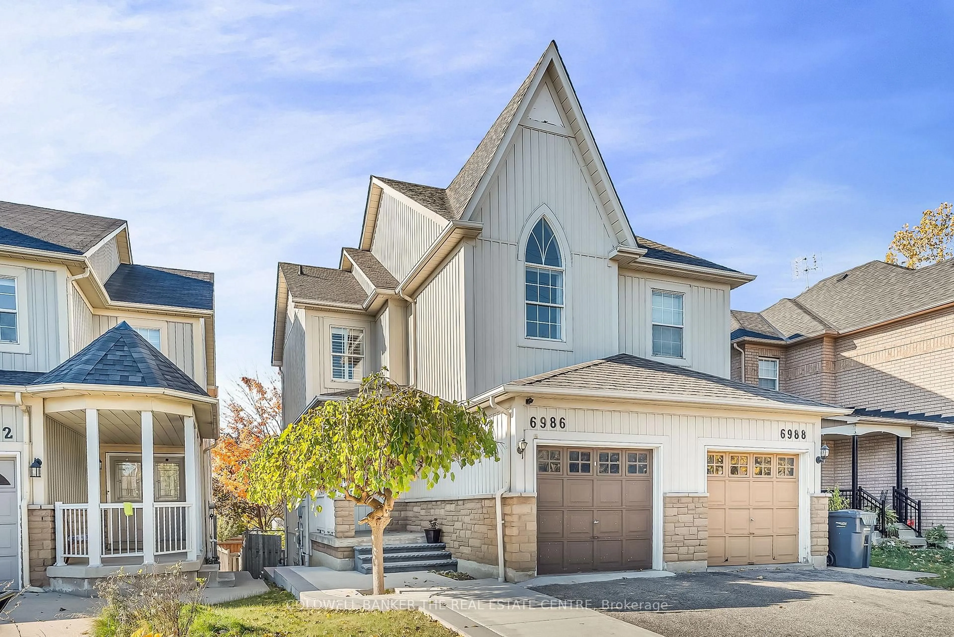 Home with vinyl exterior material, street for 6986 Haines Artist Way, Mississauga Ontario L5W 1B6