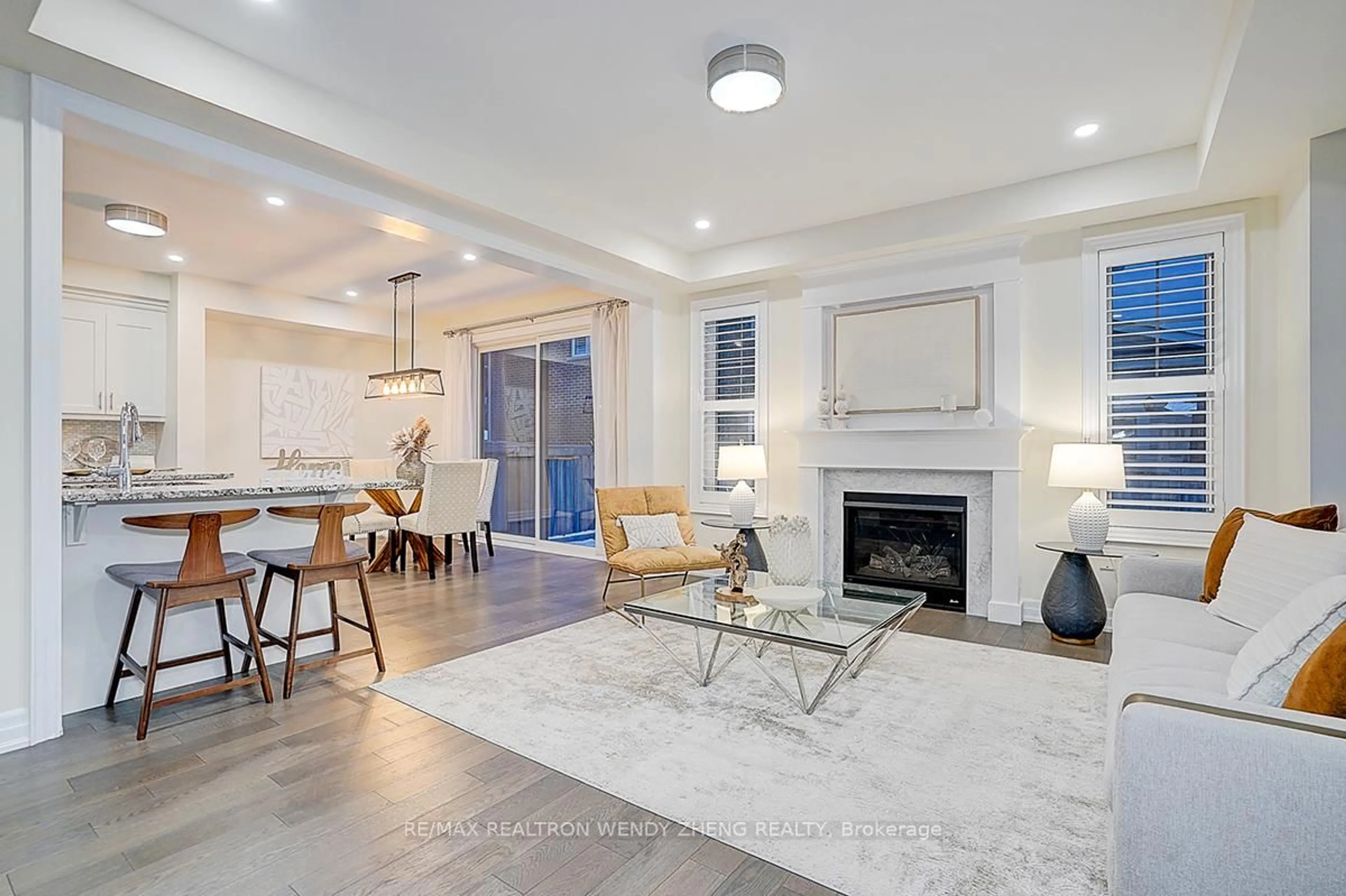 Open concept kitchen, ceramic/tile floor for 3209 Daisy Way, Oakville Ontario L6M 1L4