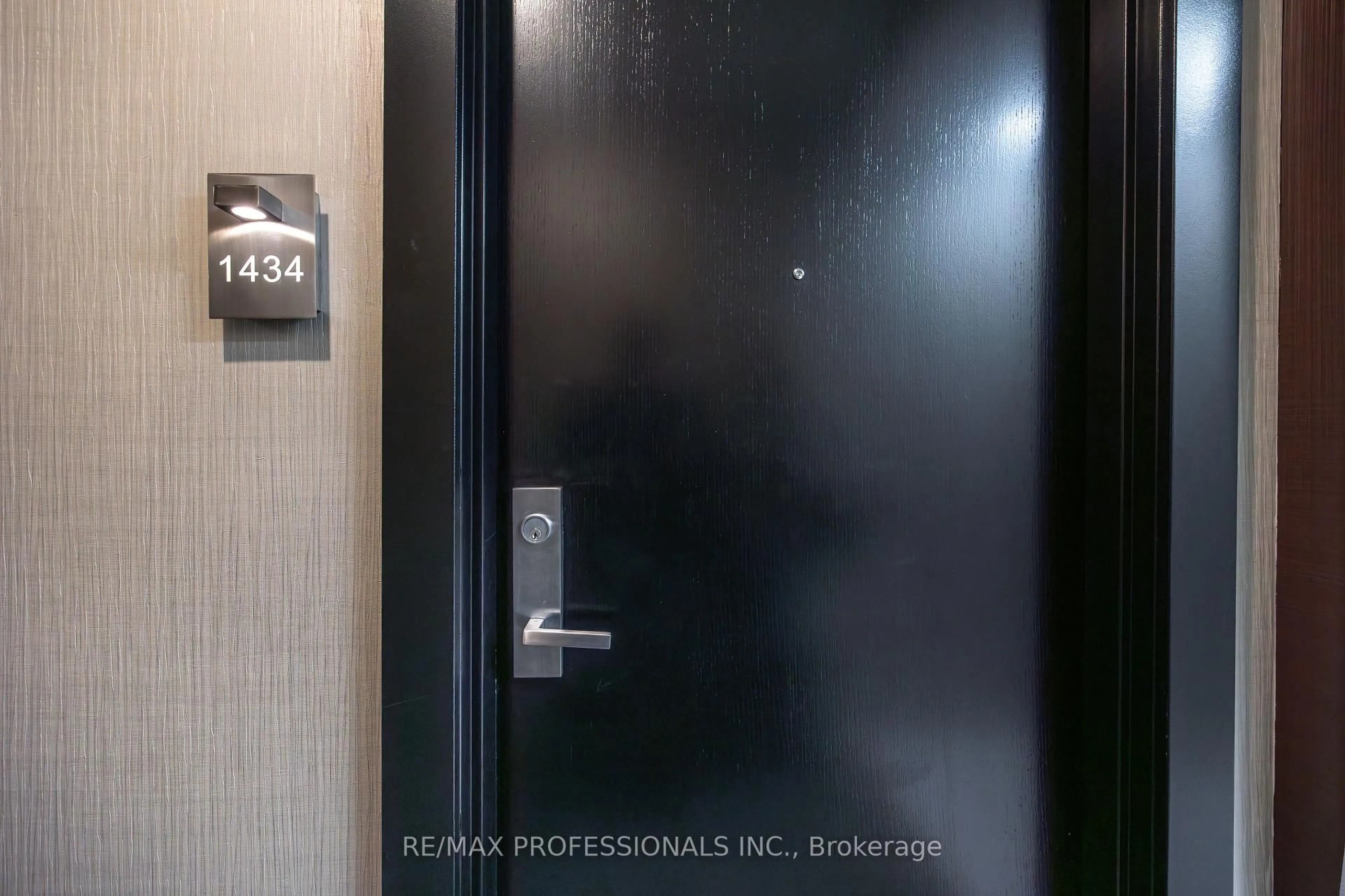 Unknown for 165 Legion Rd #1434, Toronto Ontario M8Y 0B3