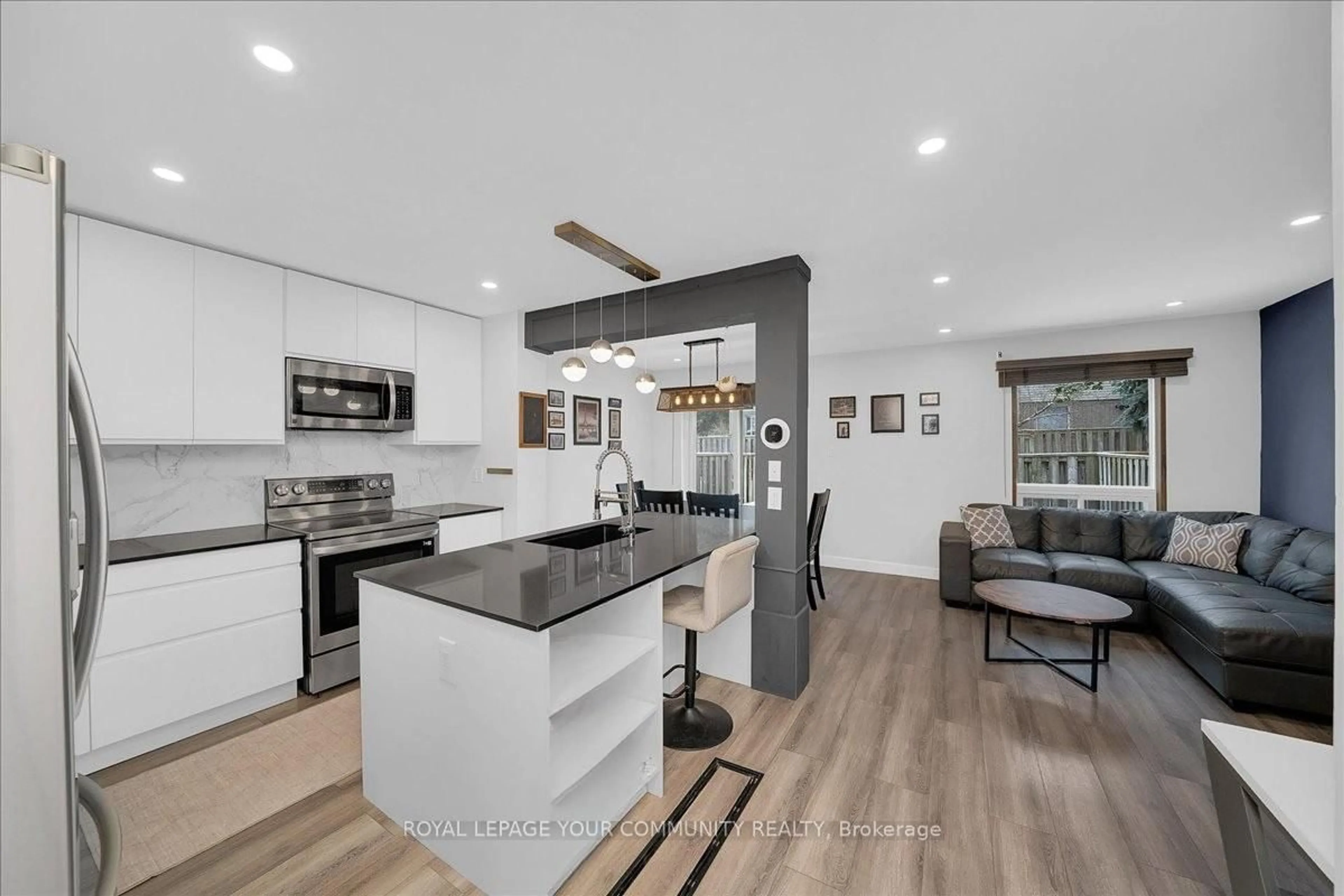 Open concept kitchen, unknown for 3500 Glen Erin Dr #31, Mississauga Ontario L5L 1W6