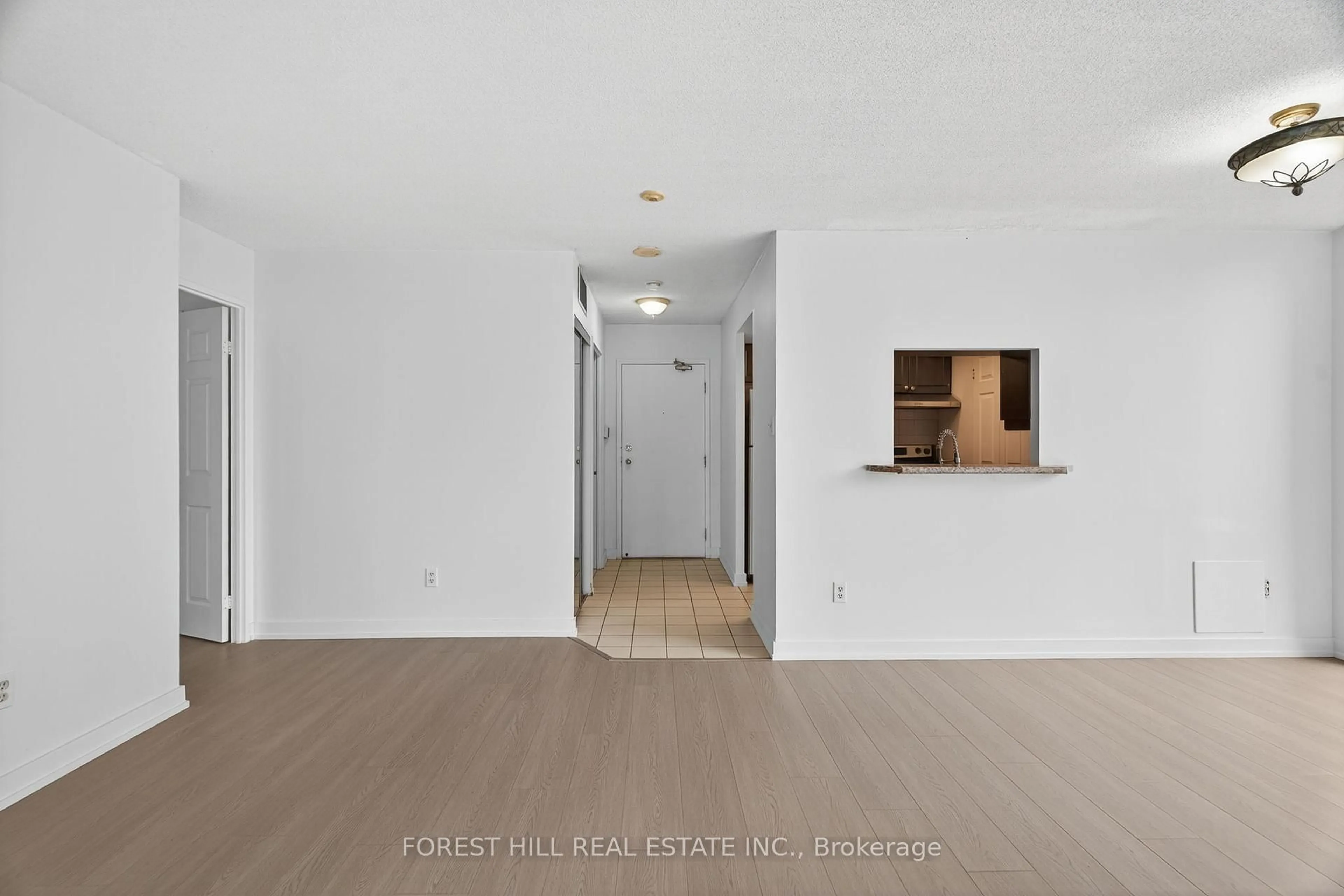 Unknown for 285 Enfield Pl #210, Mississauga Ontario L5B 3Y6