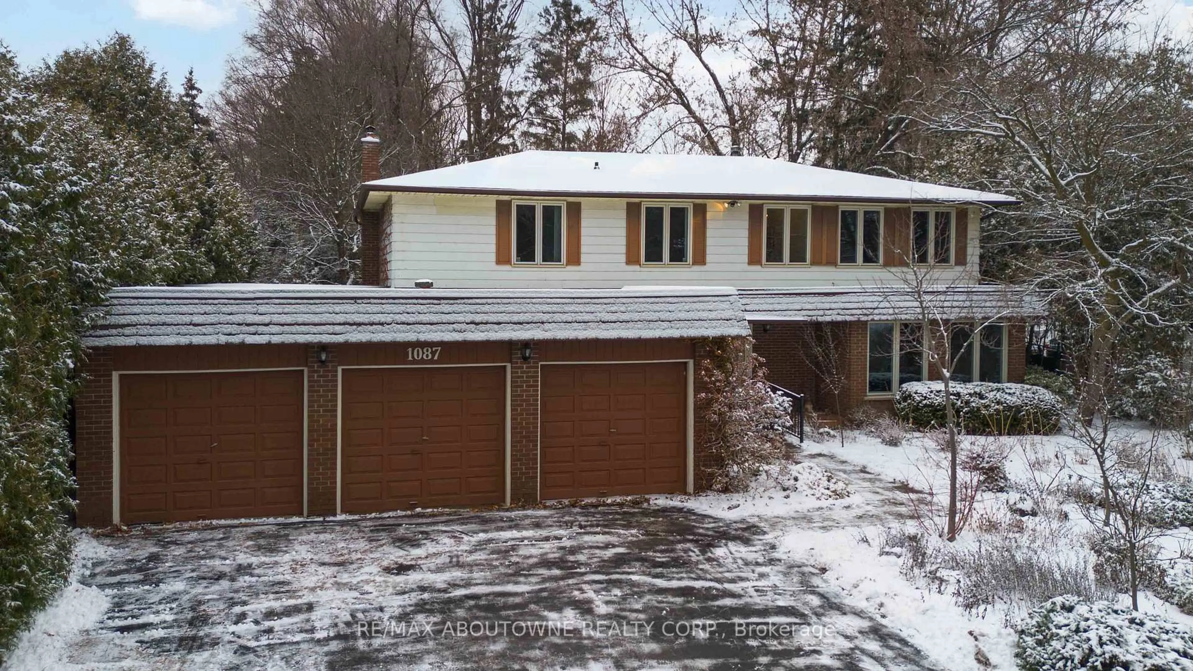 Unknown for 1087 Tanglewood Crt, Oakville Ontario L6L 5H6