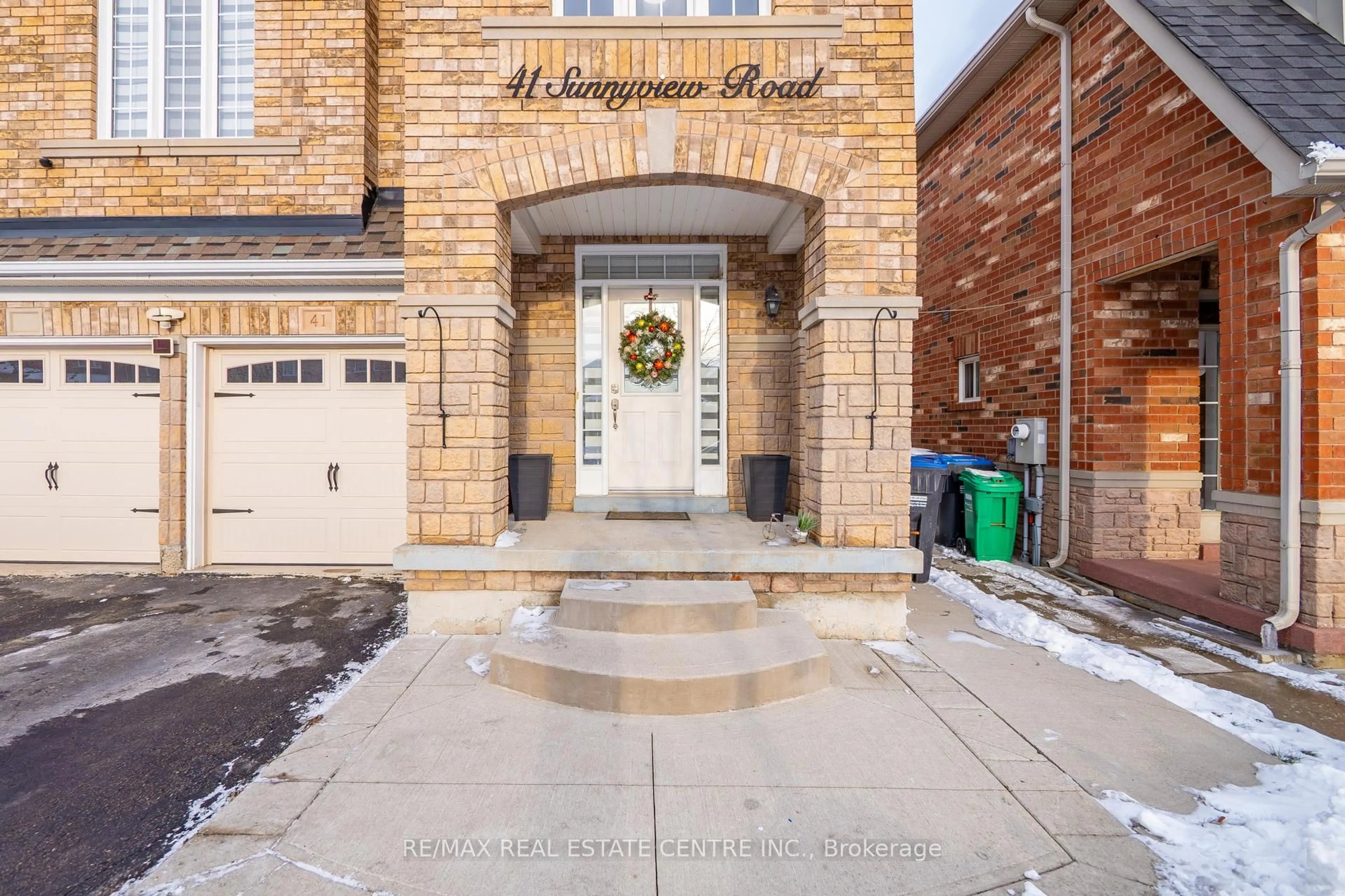 Unknown for 41 Sunnyview Rd, Brampton Ontario L7A 3E4