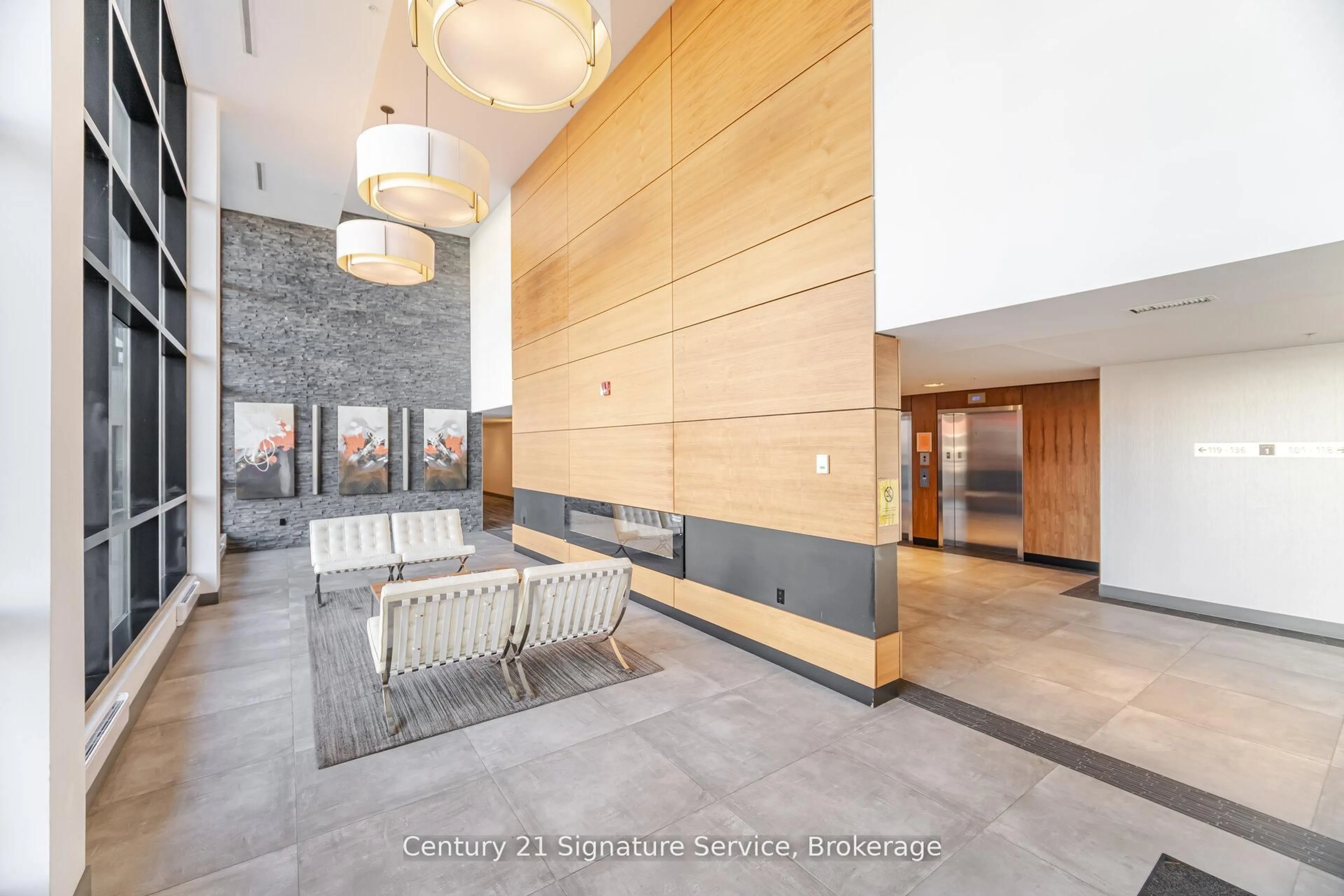 Lobby for 3170 Erin Mills Pkwy #401, Mississauga Ontario L5L 0B6