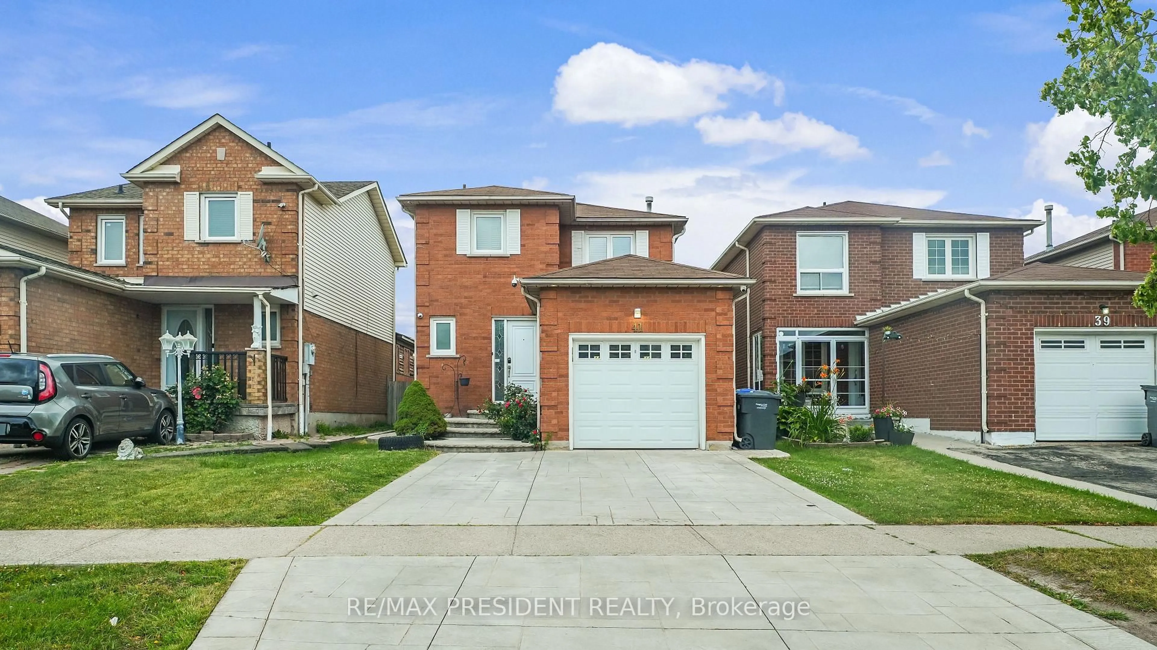 Home with brick exterior material, street for 41 Stalbridge Ave, Brampton Ontario L6Y 4H1