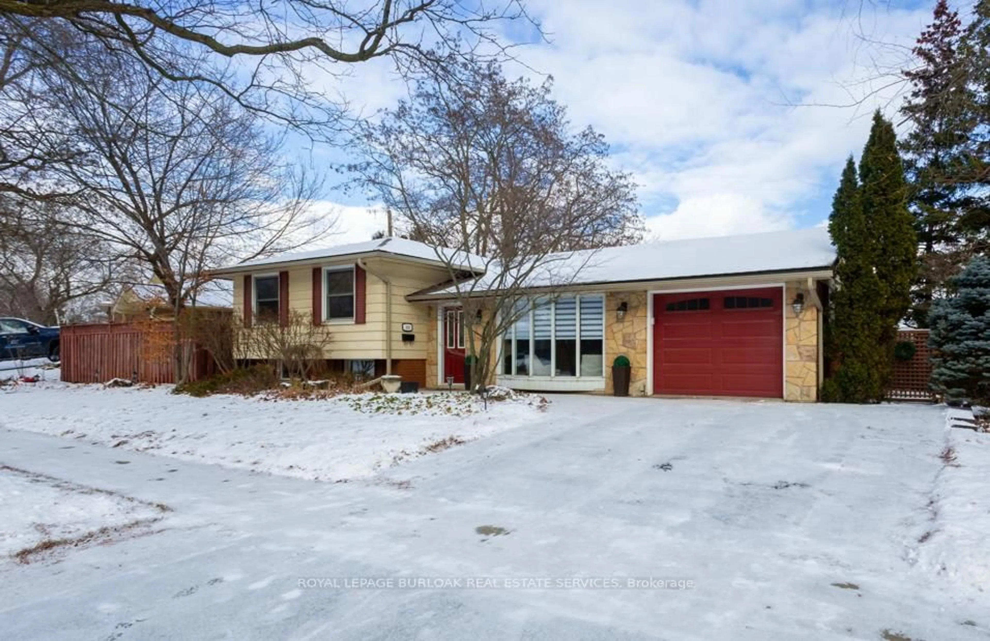 Unknown for 581 Braemore Rd, Burlington Ontario L7N 3E4