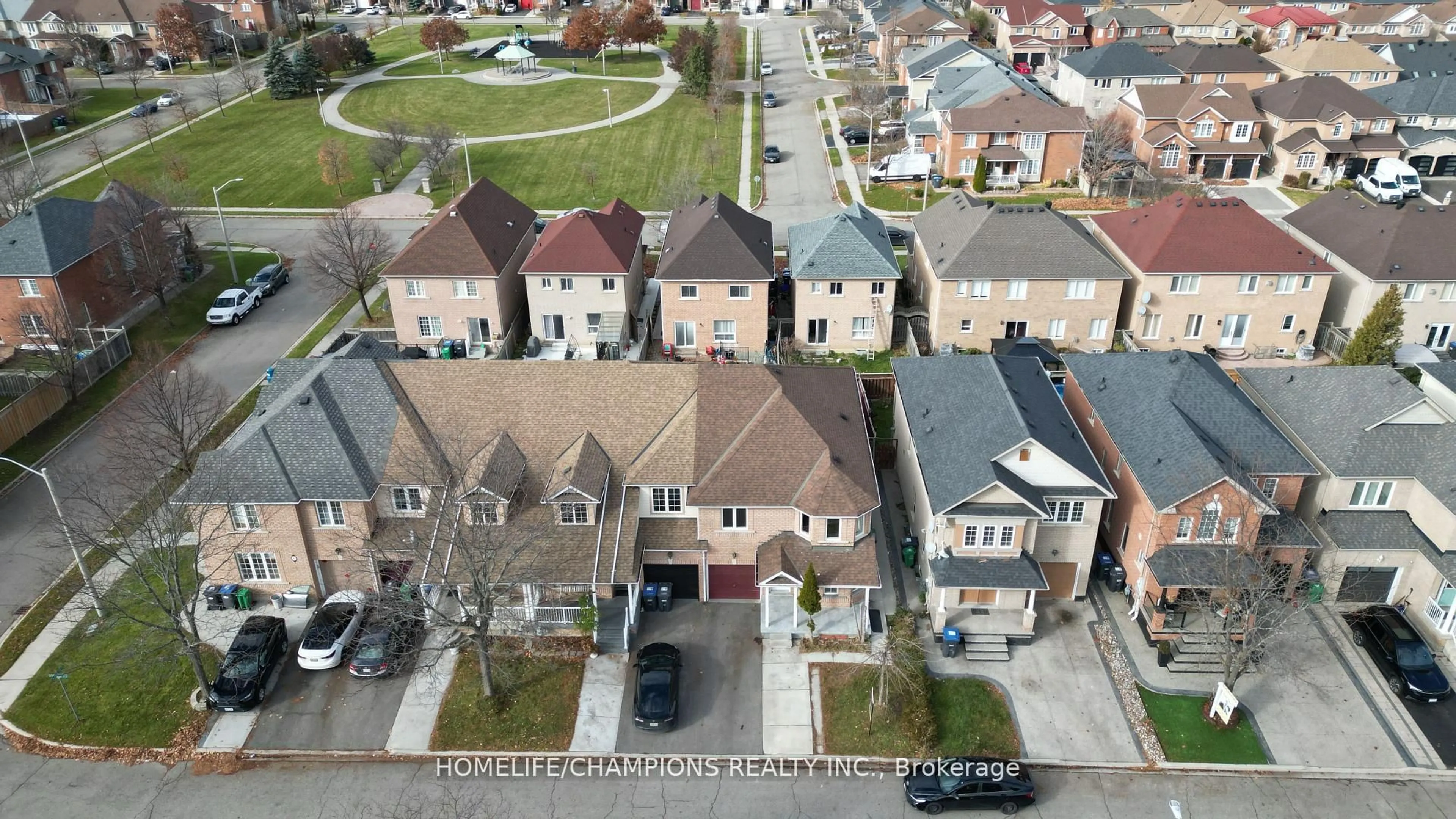 A pic from outside/outdoor area/front of a property/back of a property/a pic from drone, street for 15 Redfinch Way, Brampton Ontario L7A 2B2