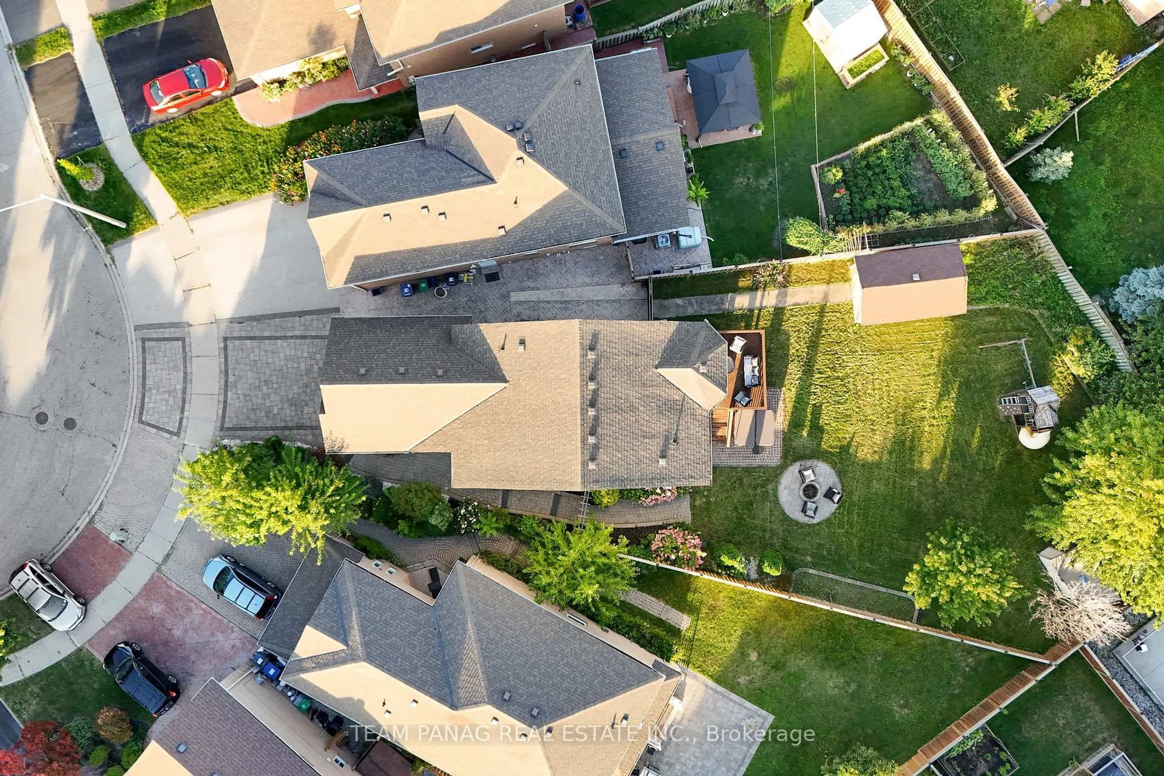 A pic from outside/outdoor area/front of a property/back of a property/a pic from drone, city buildings view from balcony for 5358 Flatford Rd, Mississauga Ontario L5V 1Y6