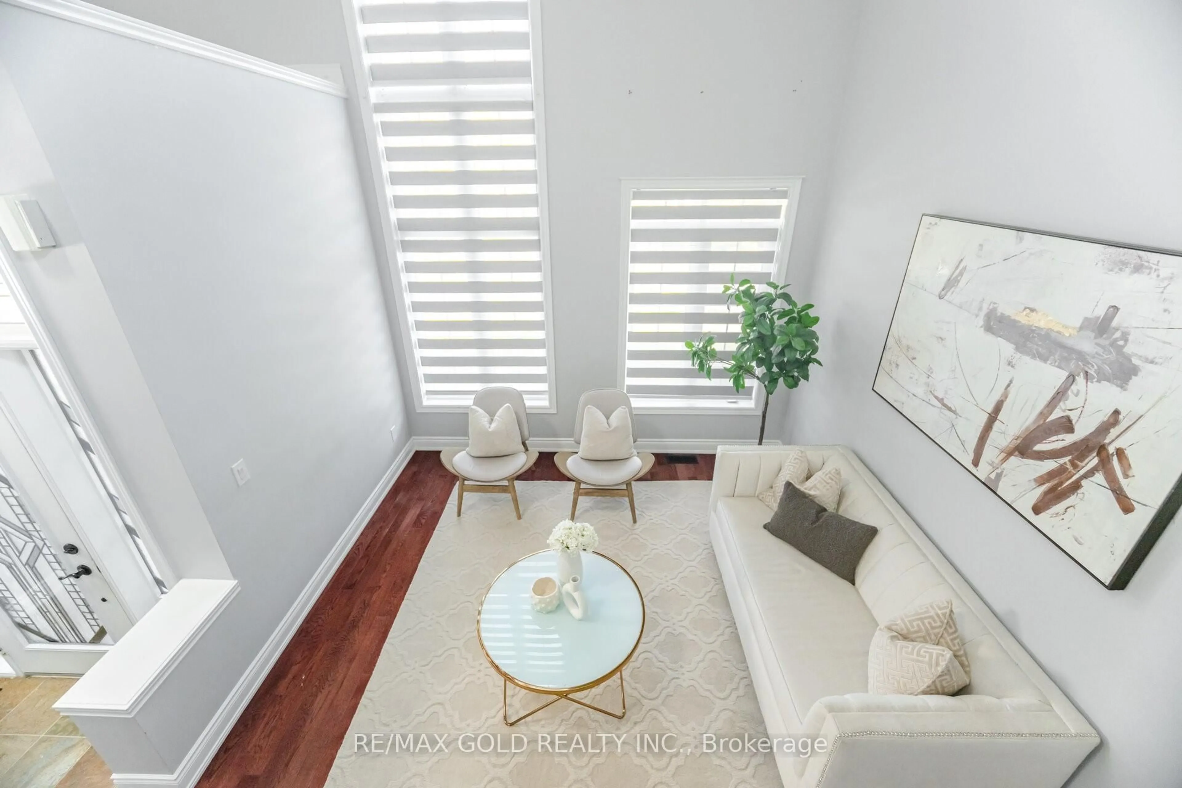 Living room with furniture, unknown for 32 Eaglesprings Cres, Brampton Ontario L6P 2V9