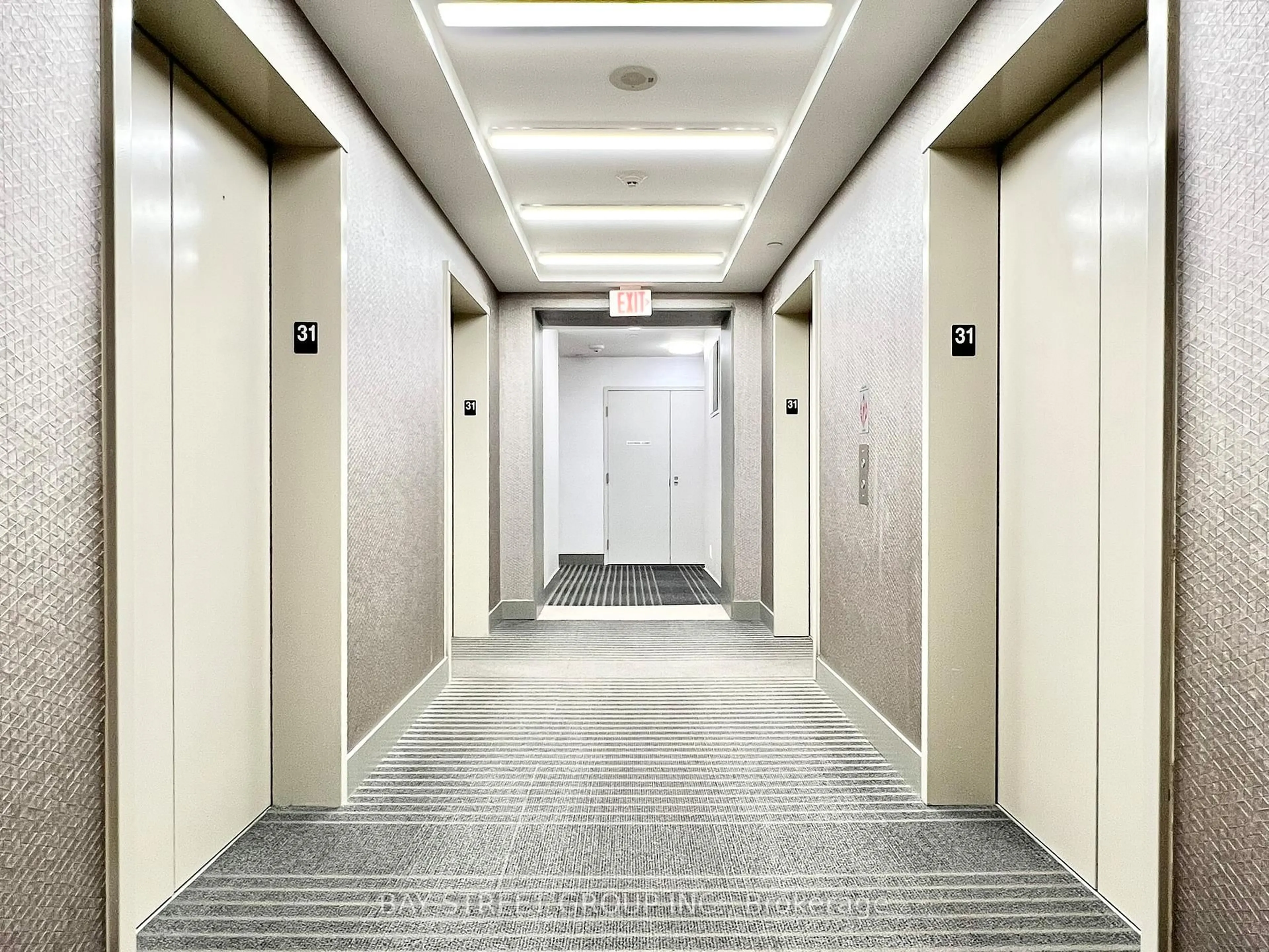 Indoor foyer for 4011 Brickstone Mews #3103, Mississauga Ontario L5B 0J7