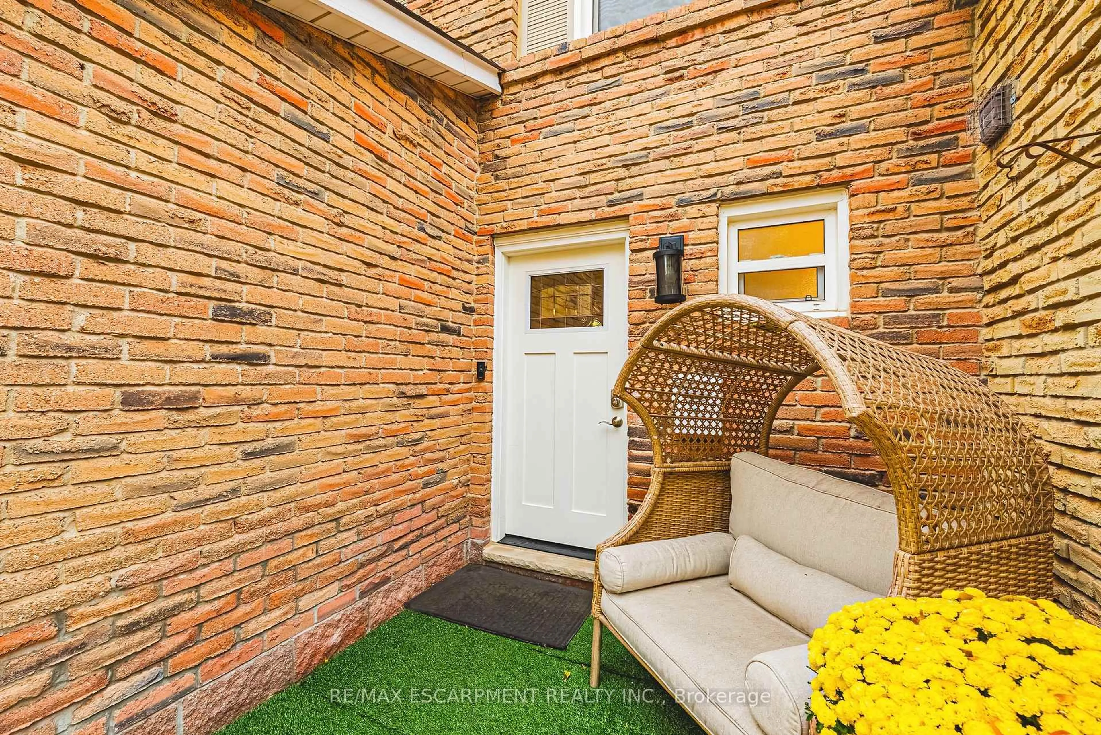 Unknown for 4201 Longmoor Dr #5, Burlington Ontario L7L 5J9