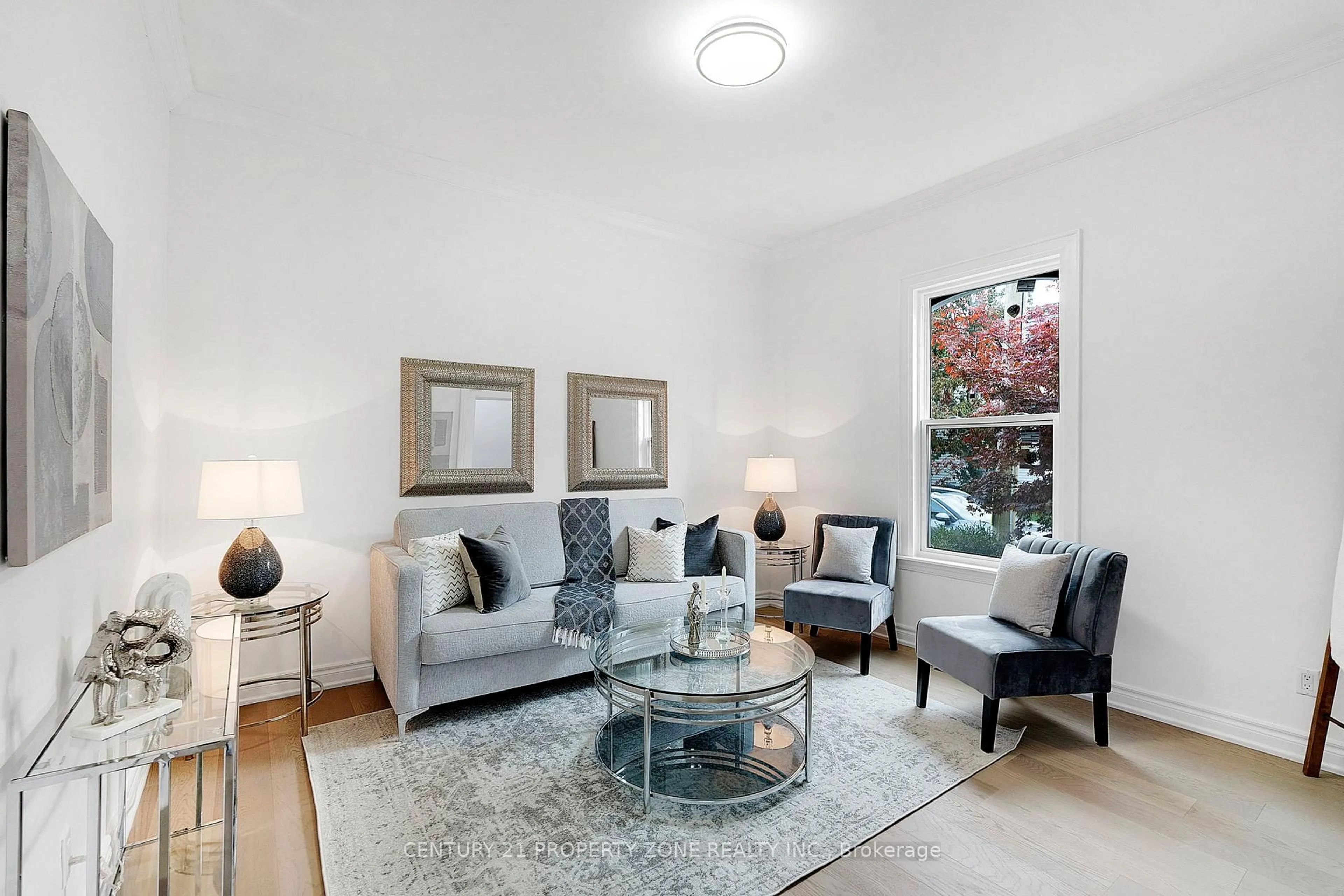 Living room with furniture, unknown for 72 Nelson St, Brampton Ontario L6V 1E2