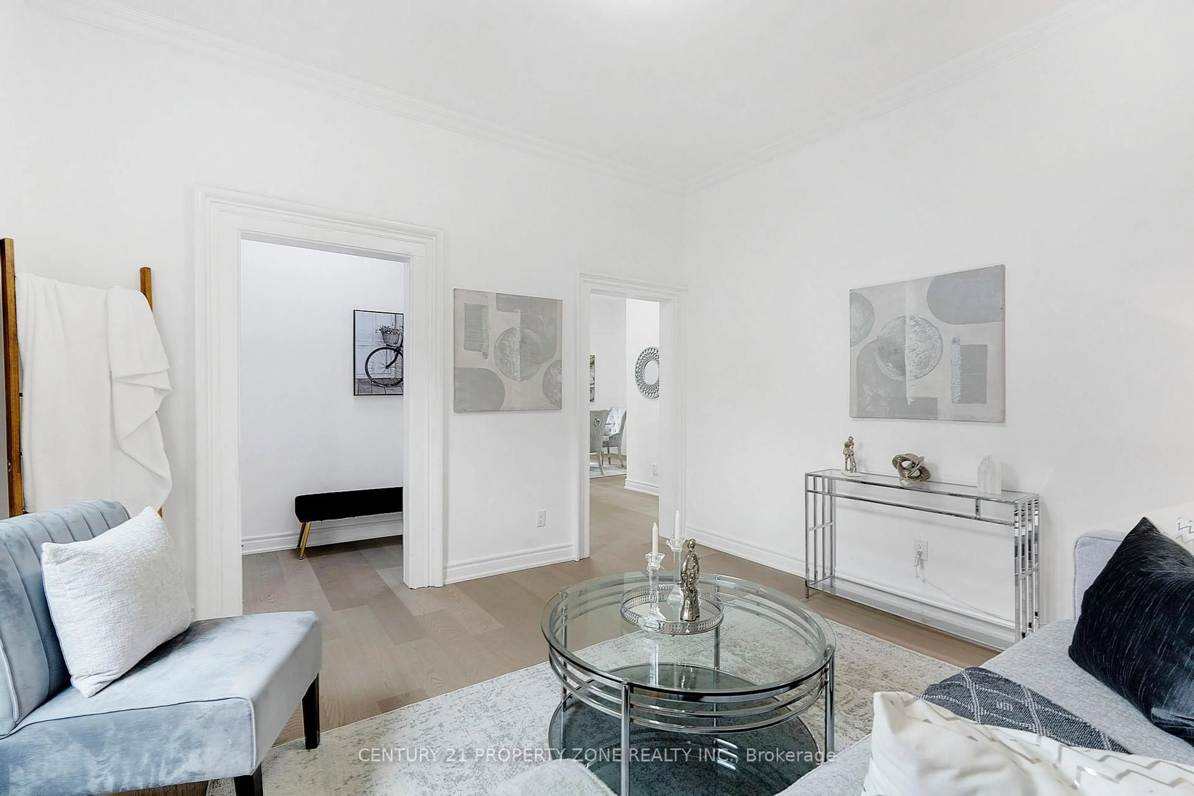 A pic of a room for 72 Nelson St, Brampton Ontario L6V 1E2