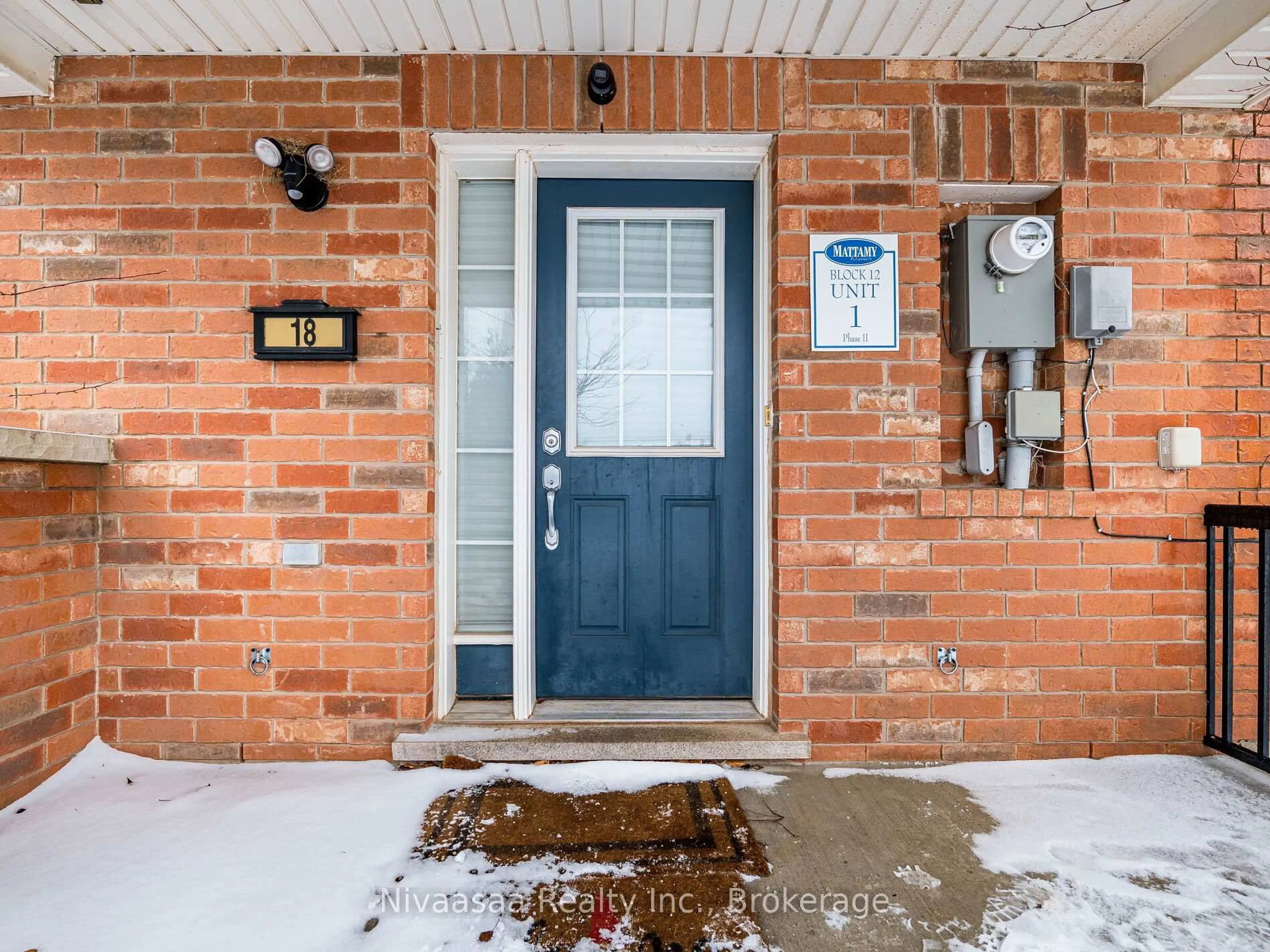 Indoor entryway for 18 Betterton Cres, Brampton Ontario L7A 0S5