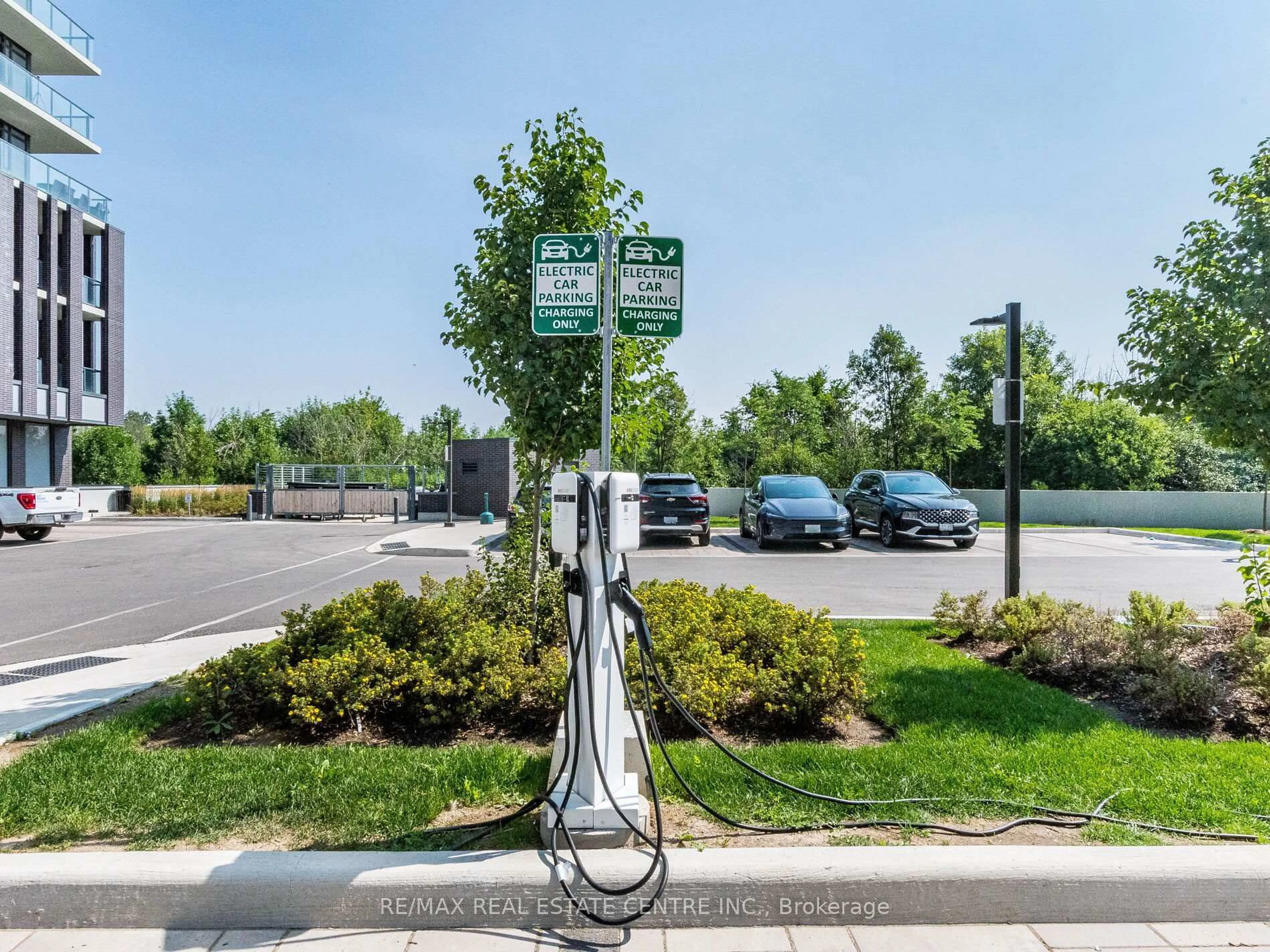 Parking for 215 VETERANS Dr #211, Brampton Ontario L7A 5L6