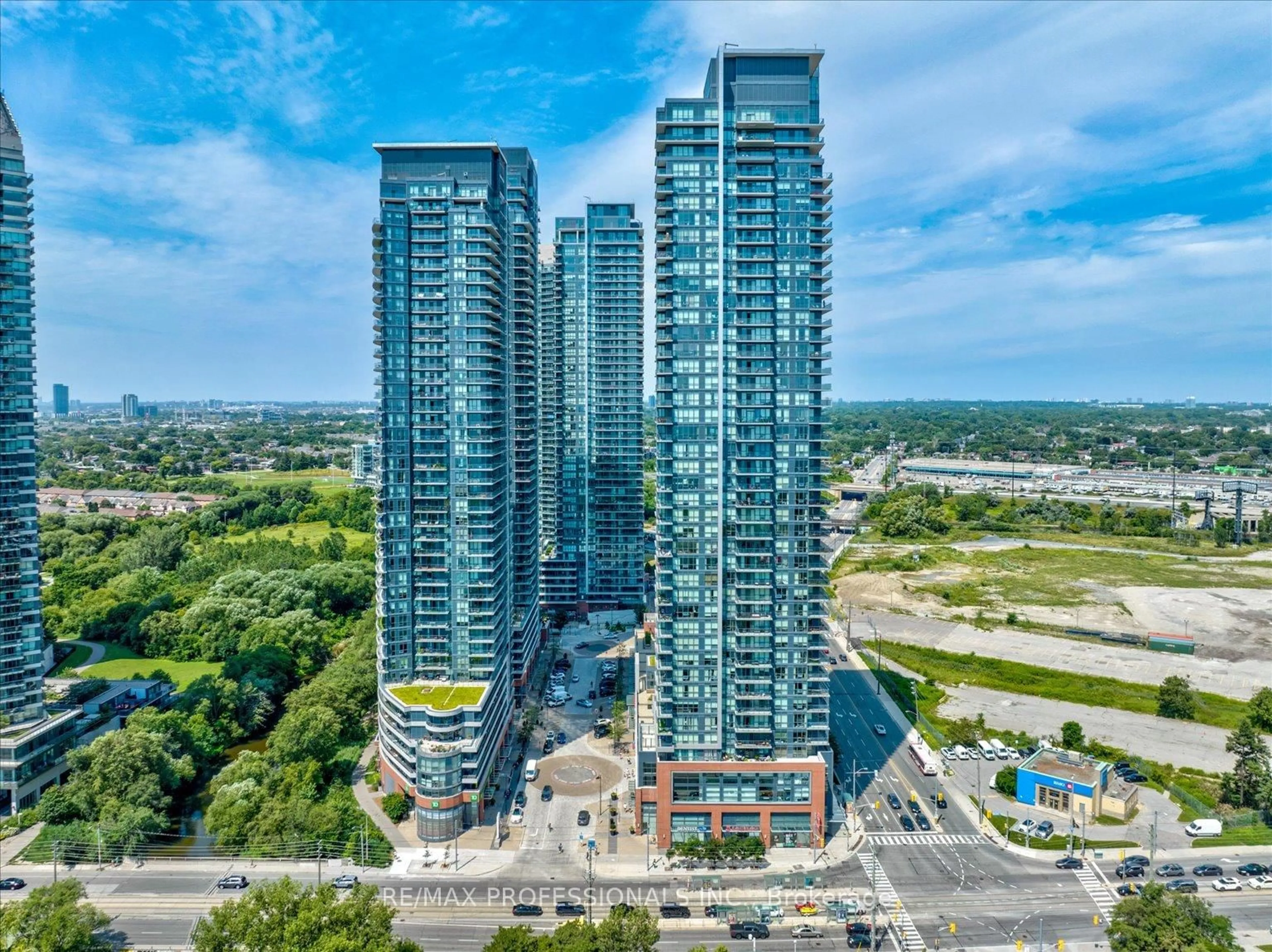 A pic from outside/outdoor area/front of a property/back of a property/a pic from drone, city buildings view from balcony for 2212 Lake Shore Blvd #4003, Toronto Ontario M8V 0C2