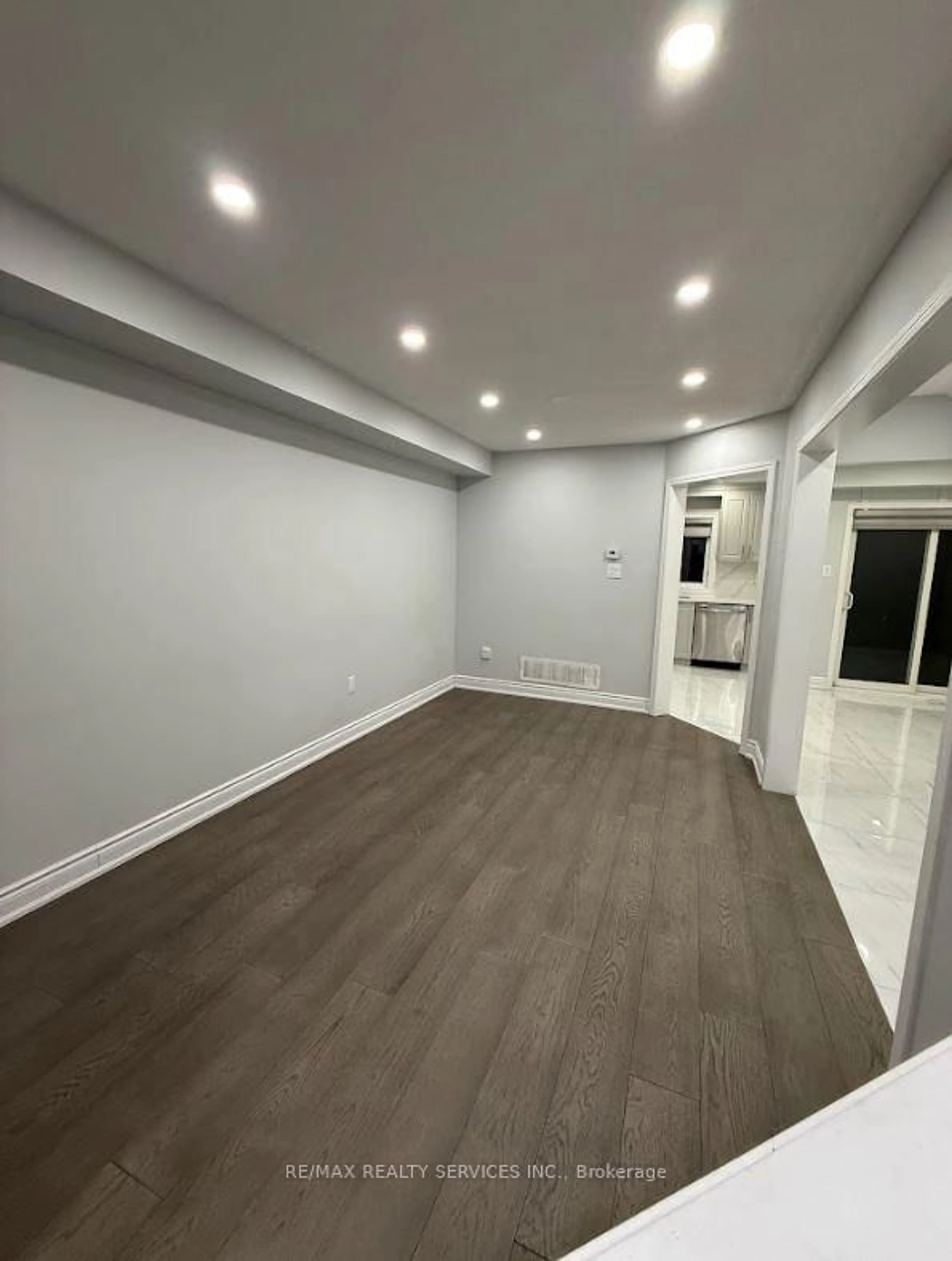 A pic of a room for 60 Culture Cres, Brampton Ontario L6X 5A2