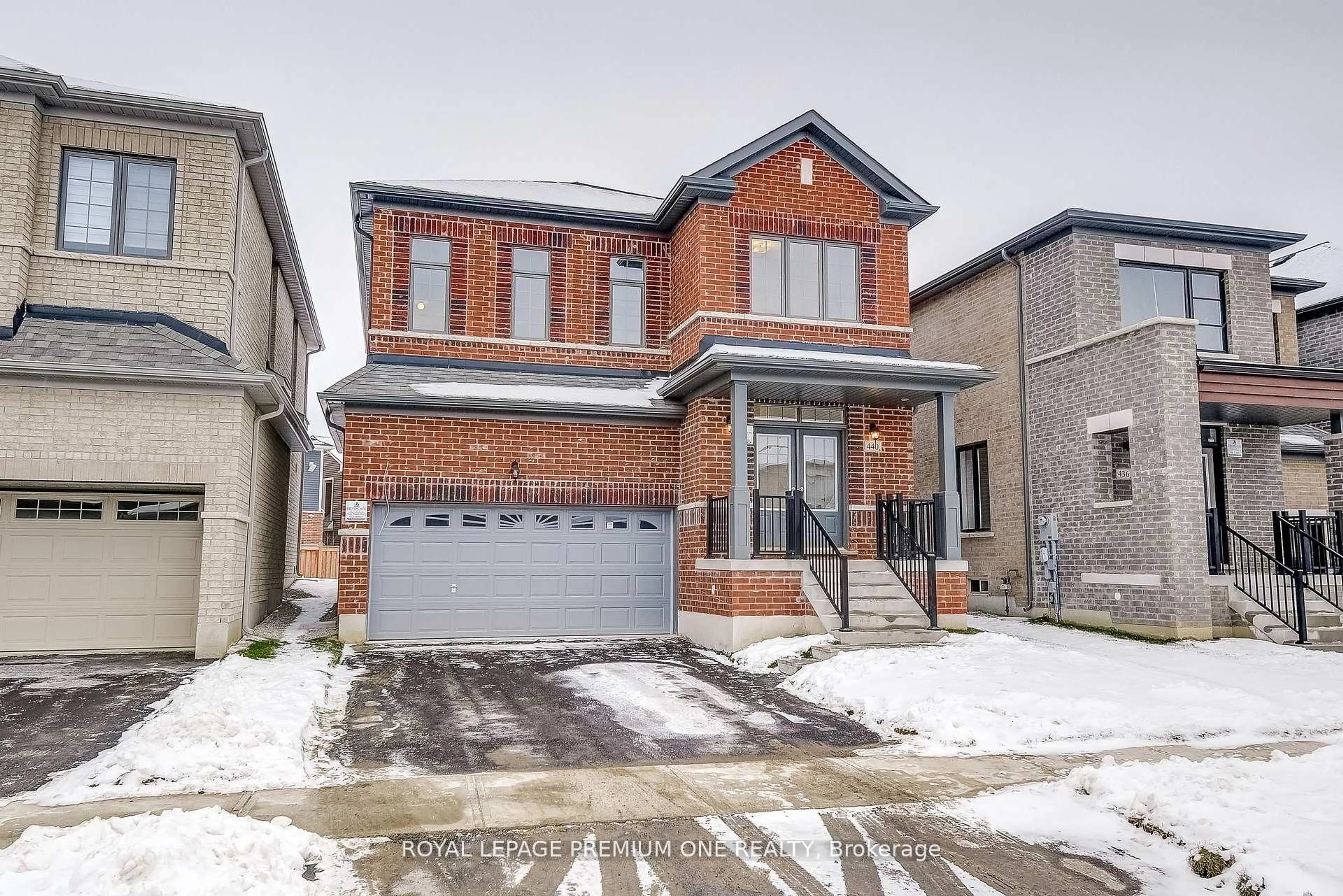 Home with brick exterior material, street for 440 Kennedy Circ, Milton Ontario L9T 7E7