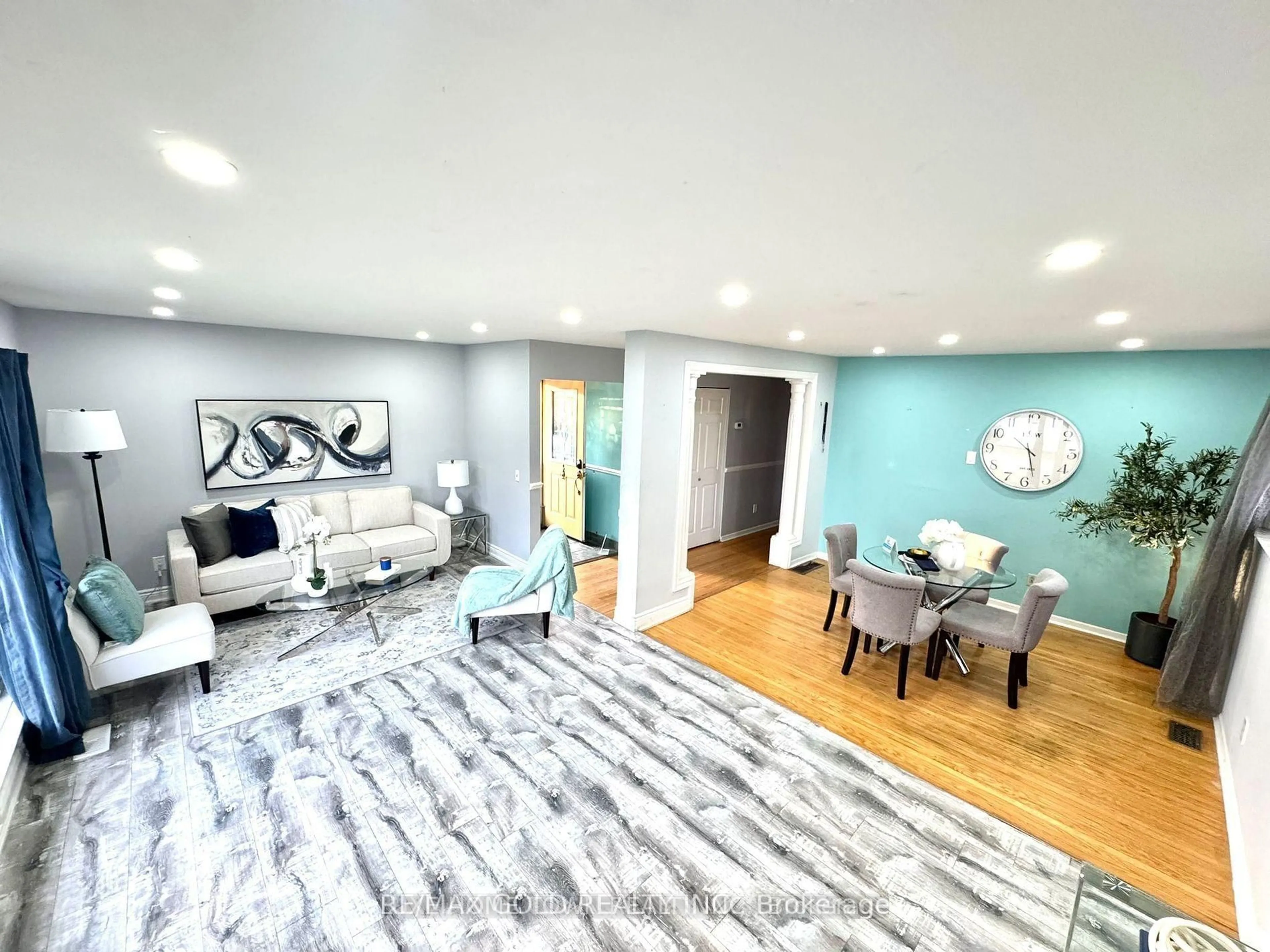 Living room with furniture, unknown for 7 Addington Cres, Brampton Ontario L6T 2R1