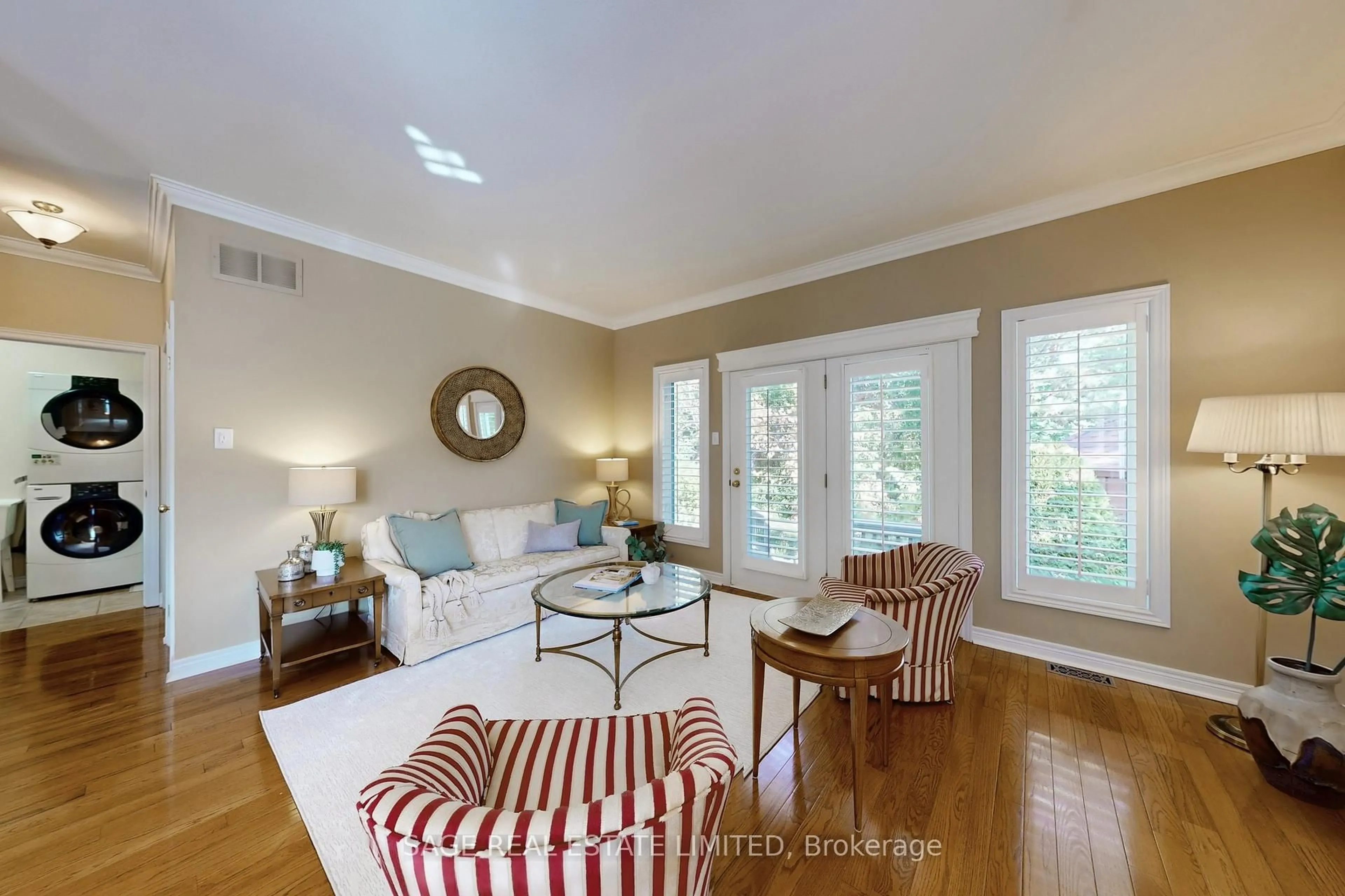 Living room with furniture, unknown for 30 Nailsworth Cres, Caledon Ontario L7C 1R3