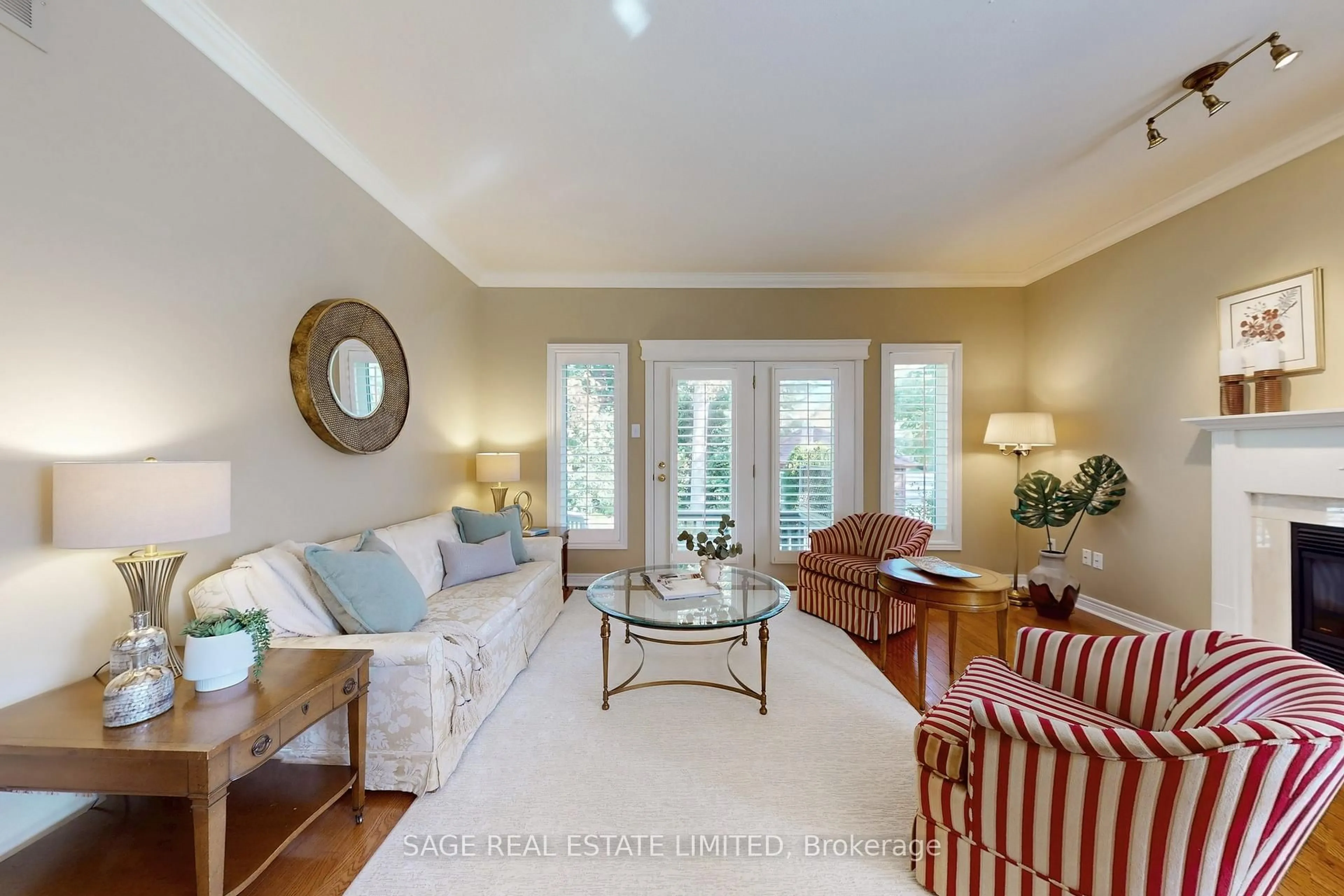 Living room with furniture, unknown for 30 Nailsworth Cres, Caledon Ontario L7C 1R3