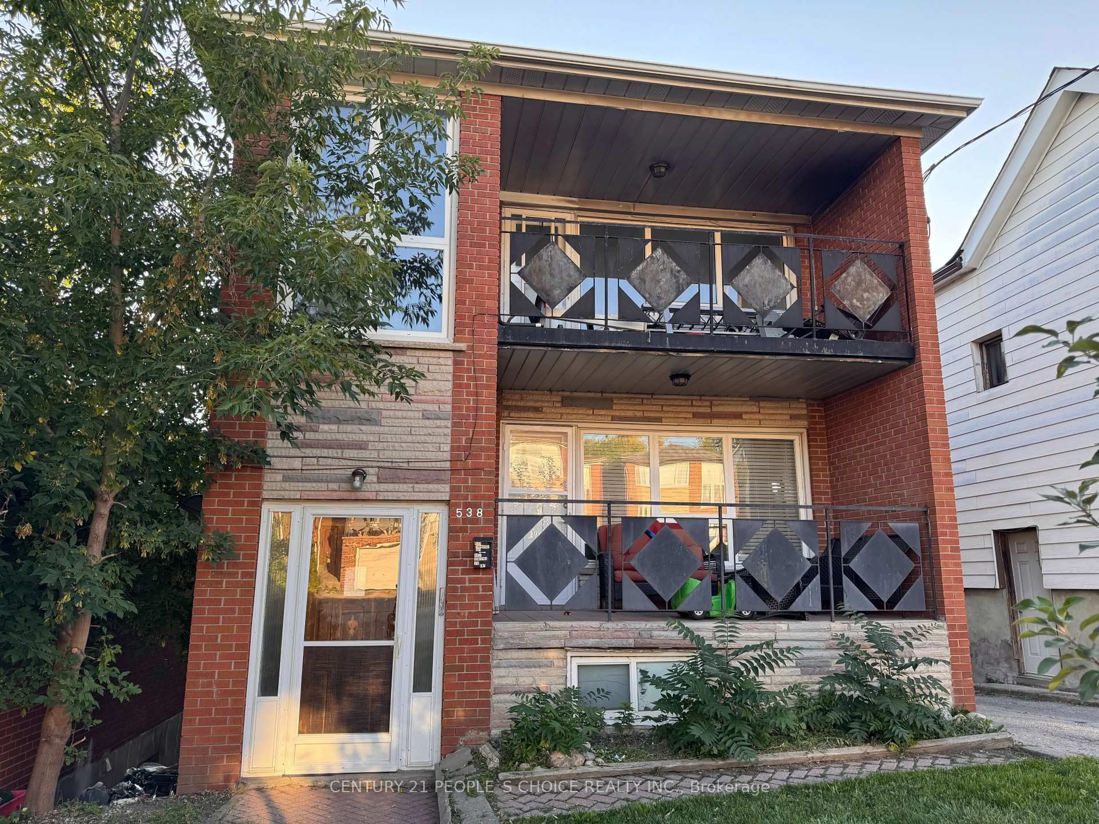 Home with brick exterior material, building for 538 Caledonia Rd, Toronto Ontario M6E 4V4