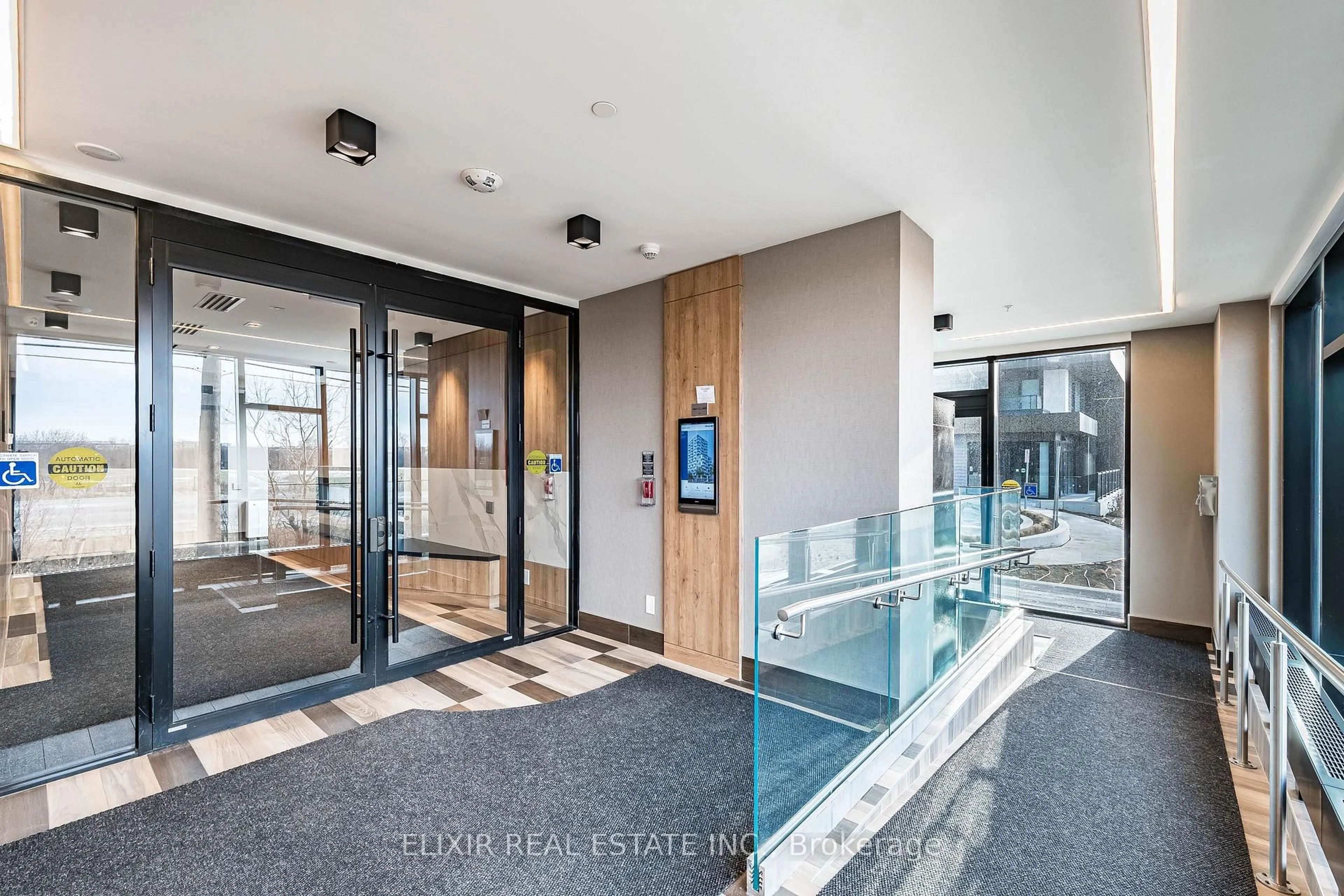 Indoor foyer for 345 Wheat Boom Dr #414, Oakville Ontario L6H 7X4