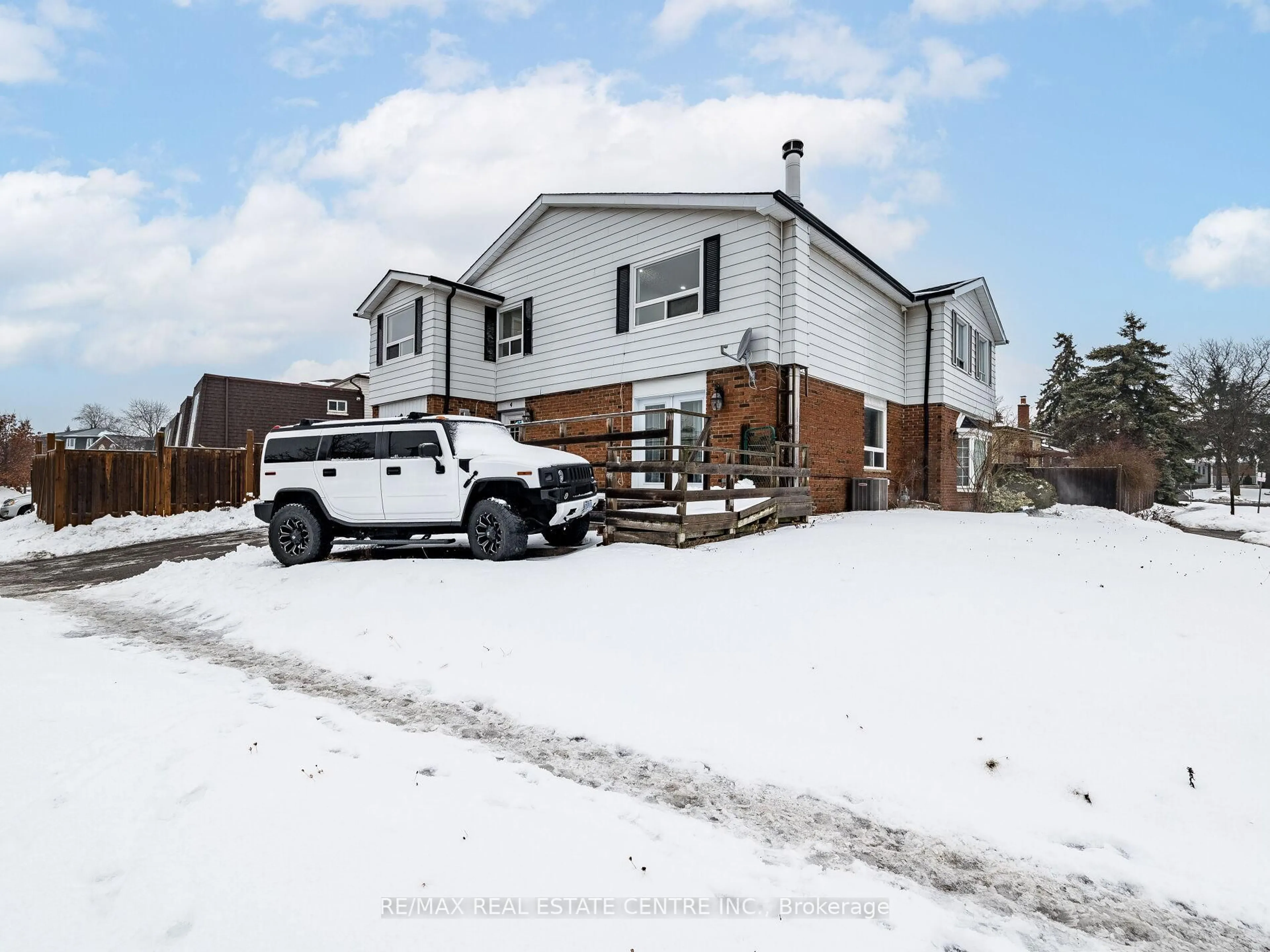 Unknown for 4 Horne Dr, Brampton Ontario L6V 2V3