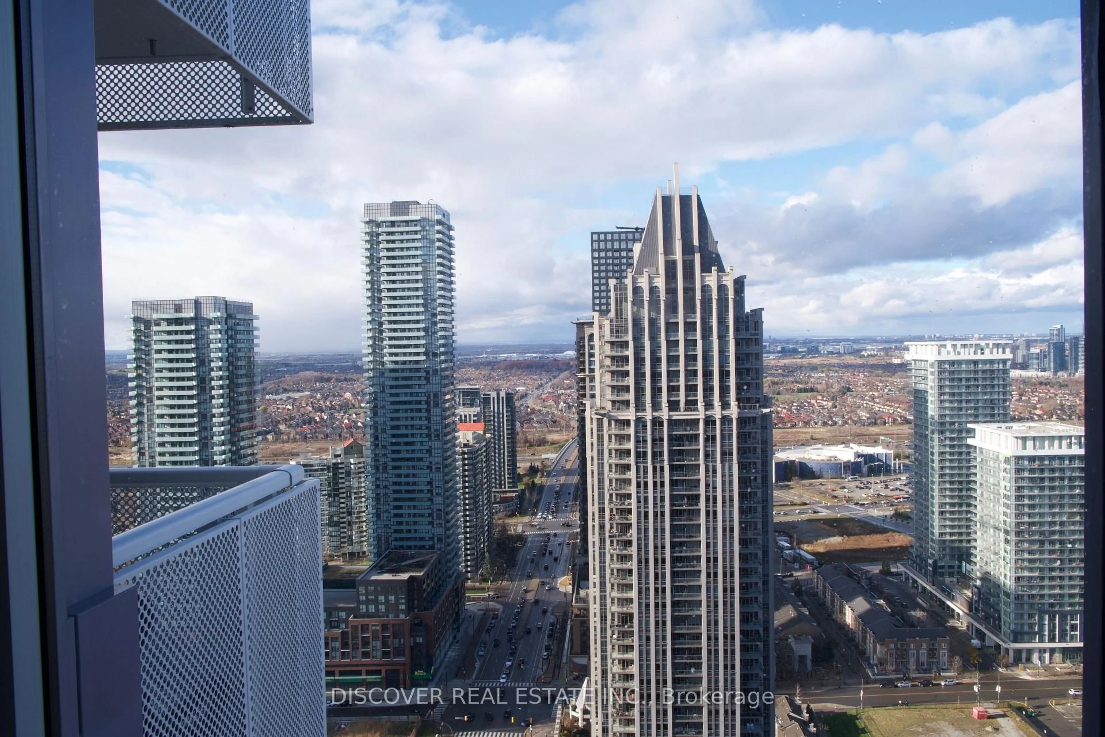 Unknown for 4065 Confederation Pkwy #3704, Mississauga Ontario L5B 0L4