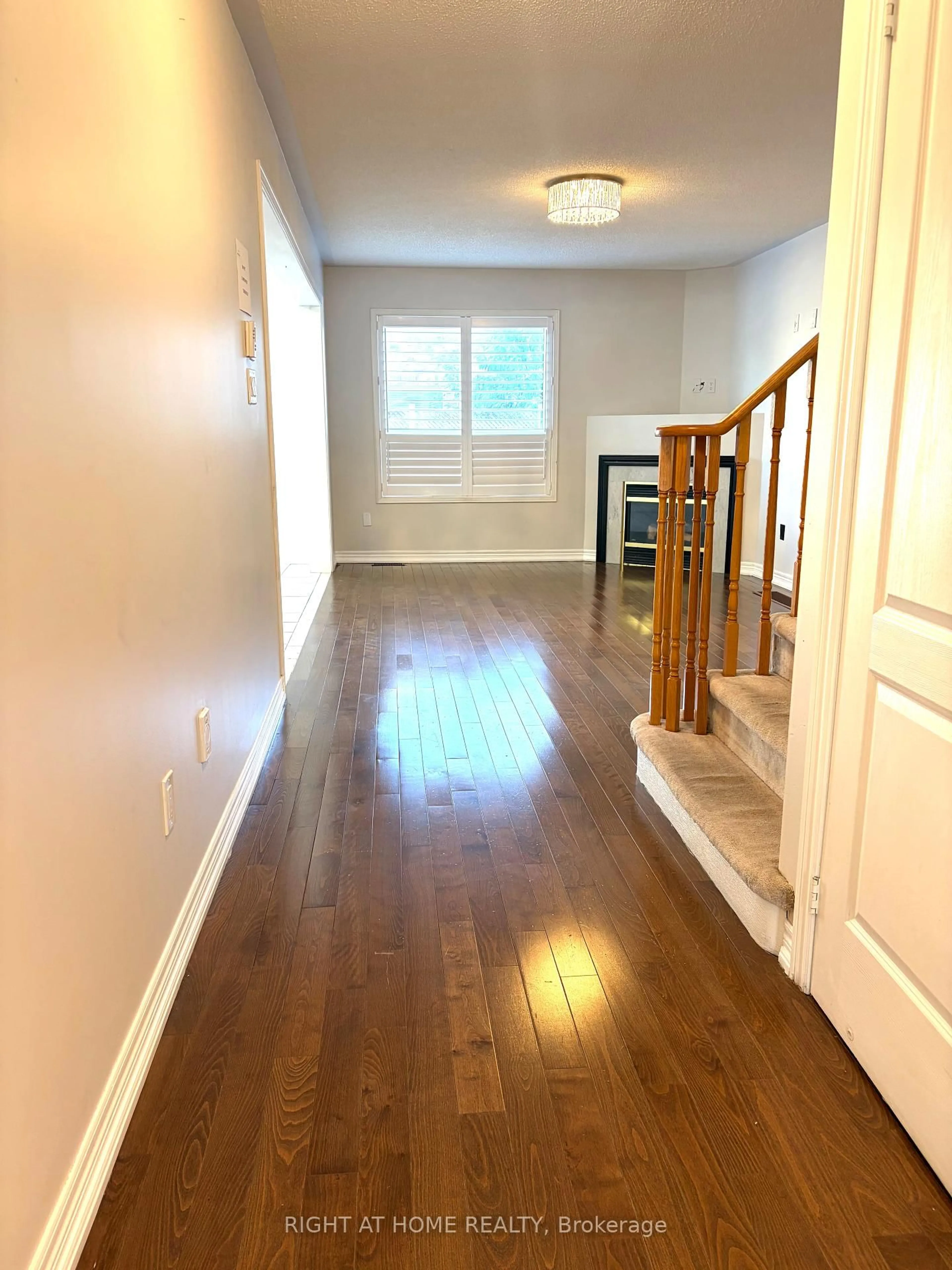 A pic of a room for 29 Mistdale Cres, Brampton Ontario L7A 1S2