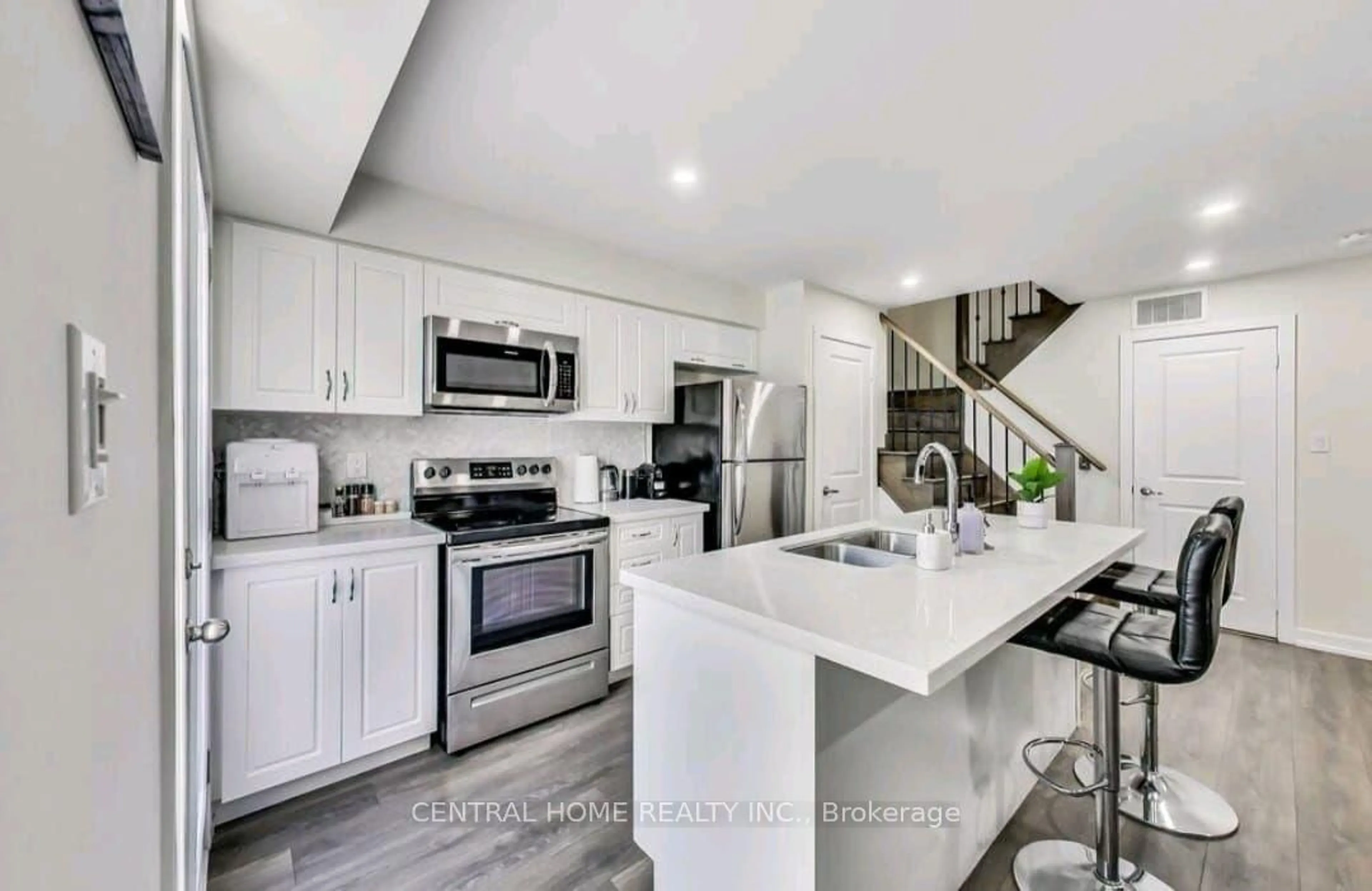 Open concept kitchen, unknown for 2335 Sheppard Ave #241, Toronto Ontario M9M 0B5