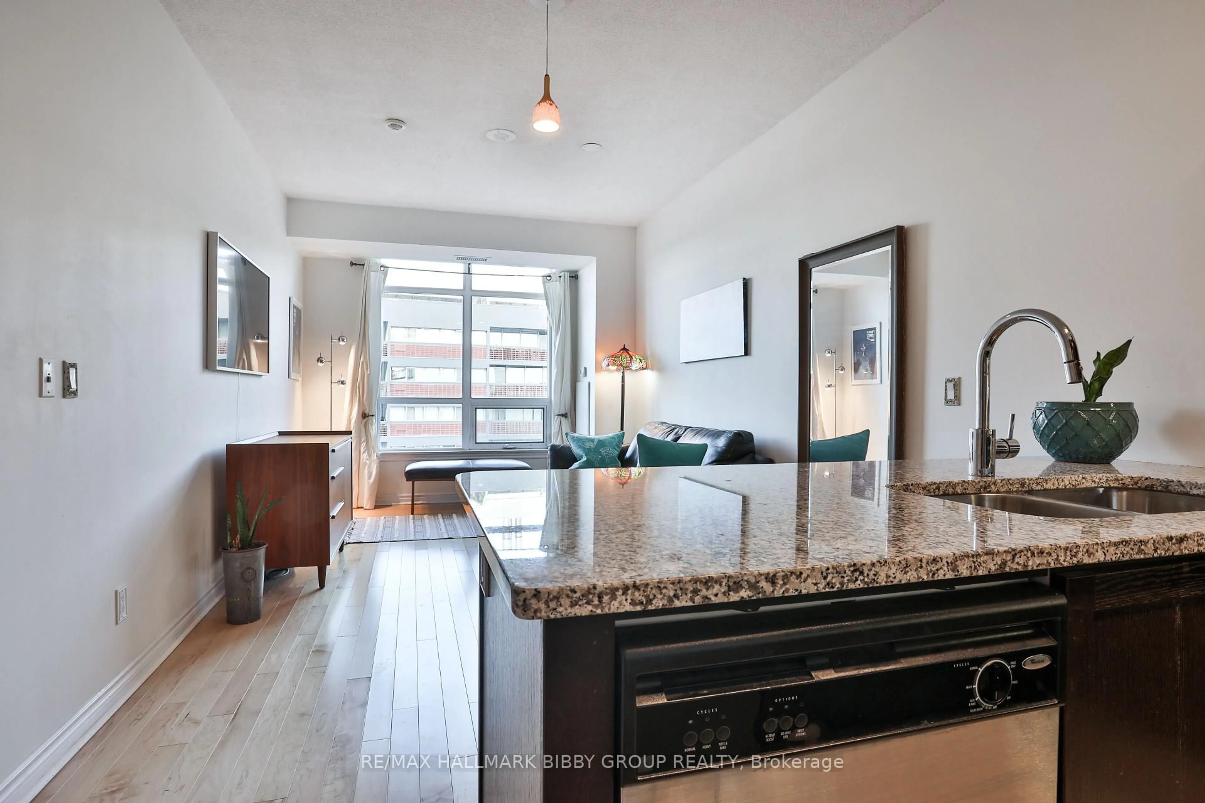 Open concept kitchen, ceramic/tile floor for 1135 Royal York Rd #814, Toronto Ontario M9A 0C3