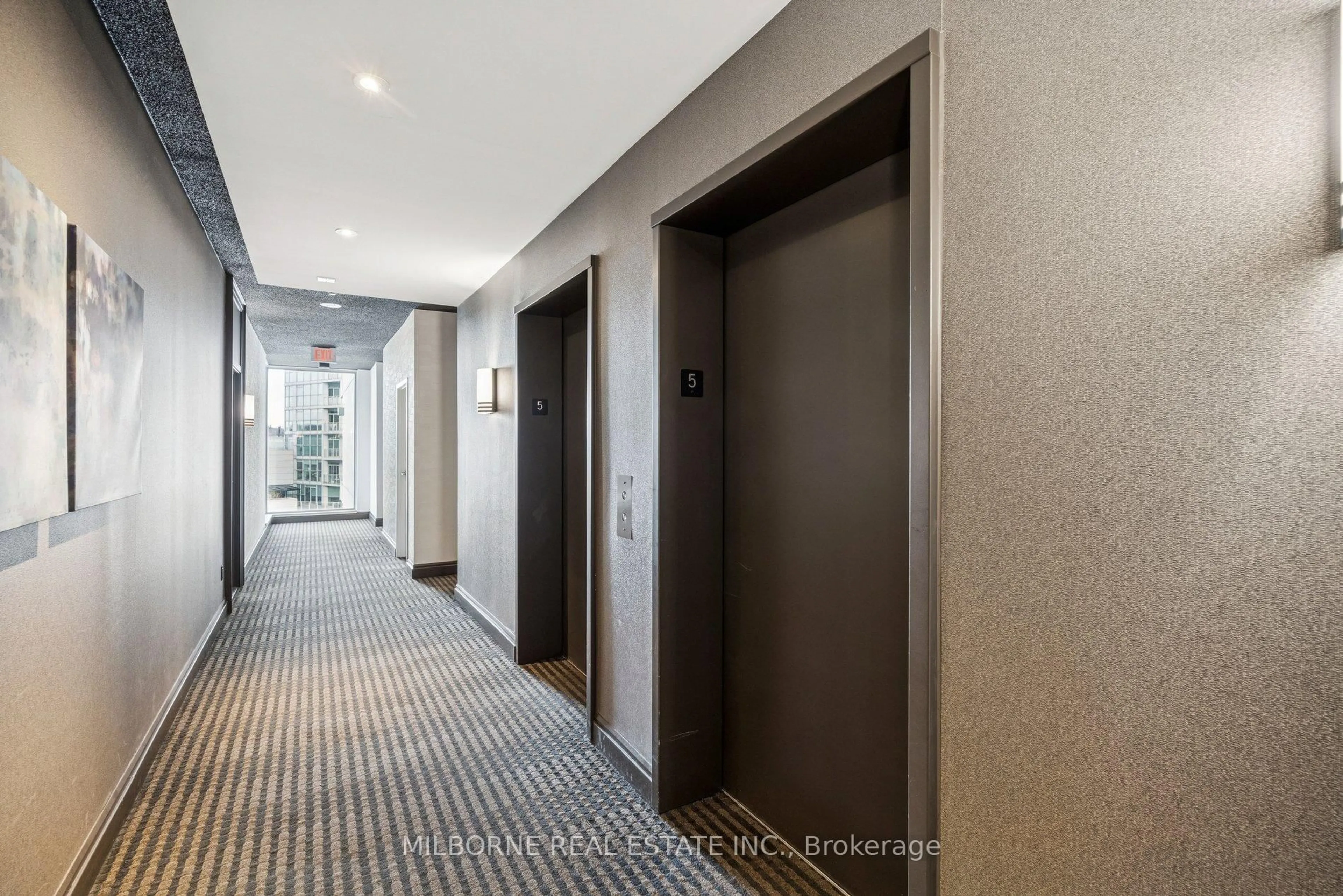 Indoor foyer for 5 Marine Parade Dr #511, Toronto Ontario M8V 4B4
