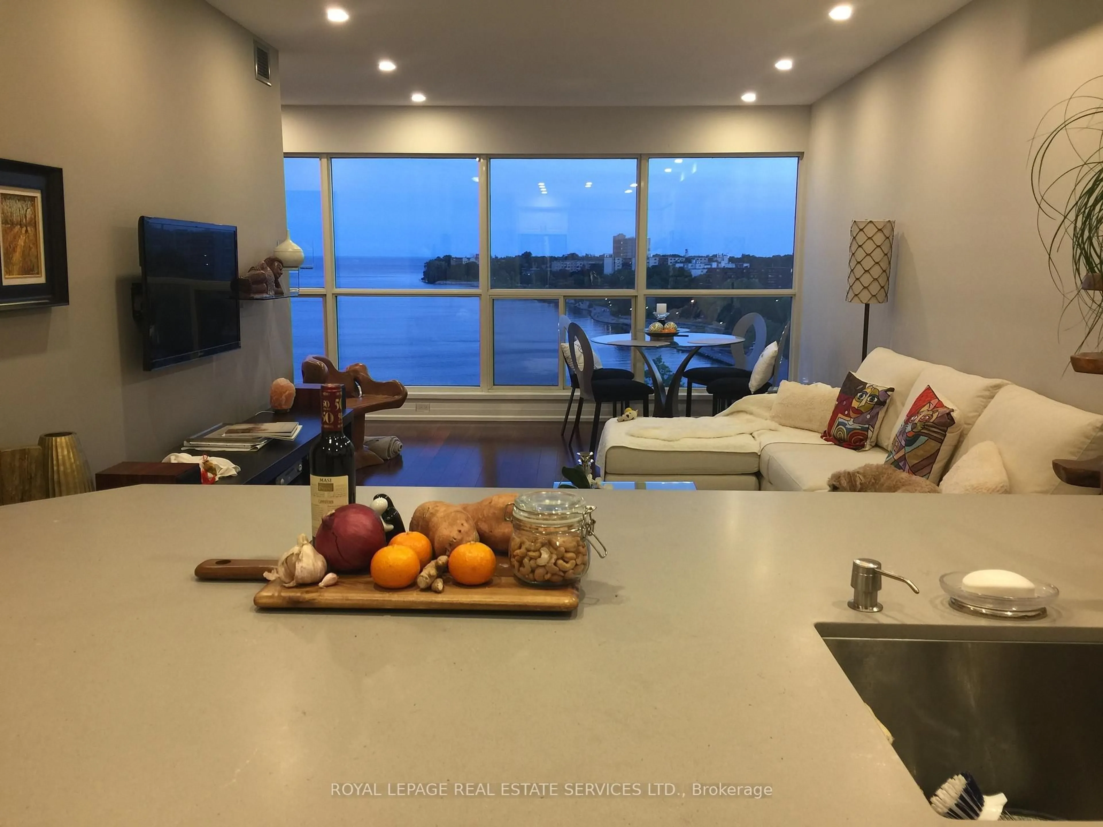 Open concept kitchen, unknown for 2267 Lake Shore Blvd #910, Toronto Ontario M8V 3X2