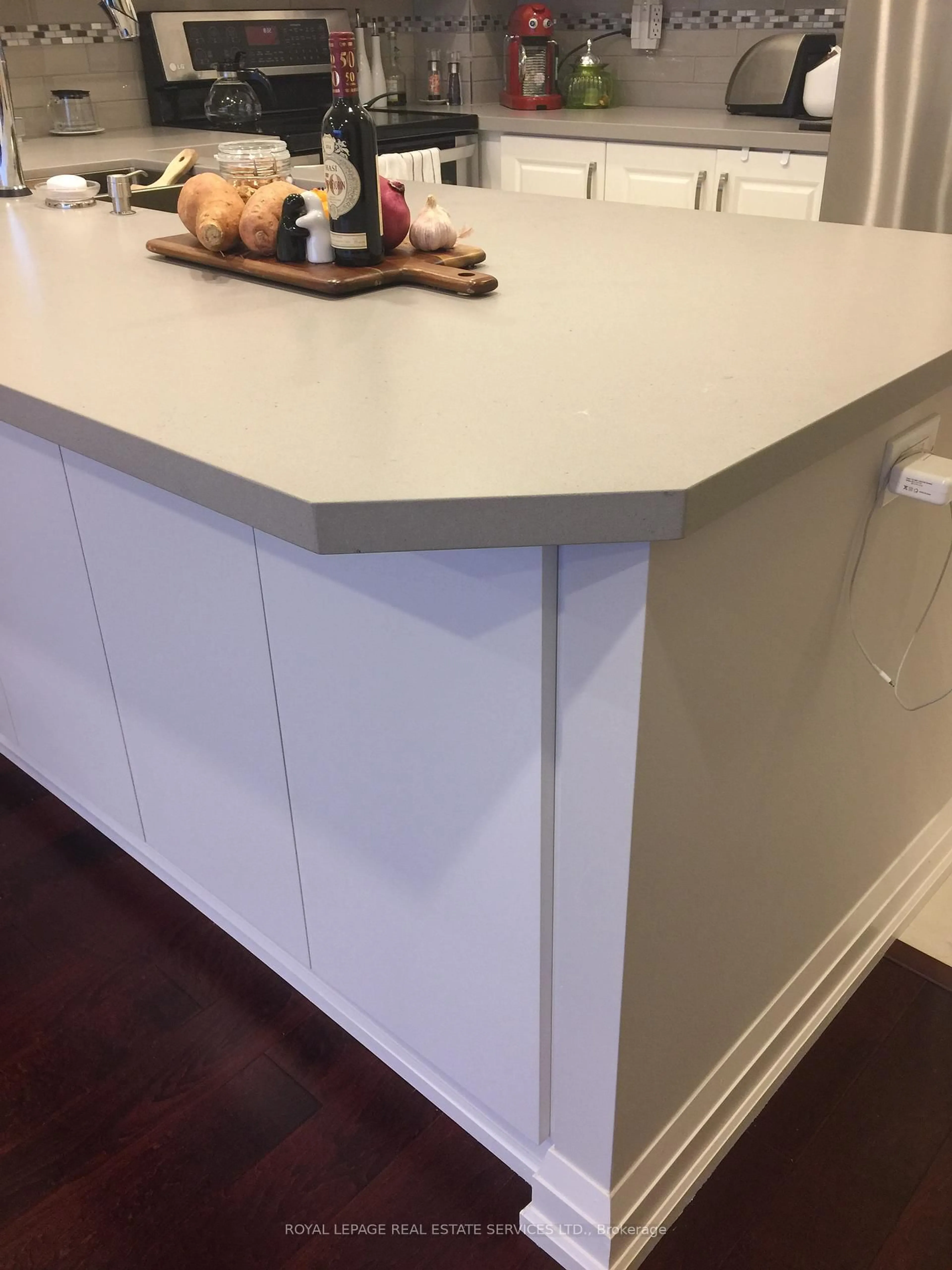 Contemporary kitchen, unknown for 2267 Lake Shore Blvd #910, Toronto Ontario M8V 3X2